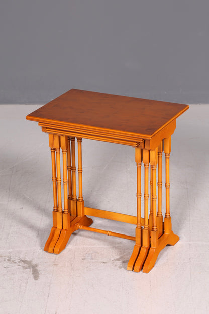 Filigranes Englisches Tisch Set Couchtisch 3er Satz Eibe Ablagetisch Beistelltisch Satztische Antik Vintage