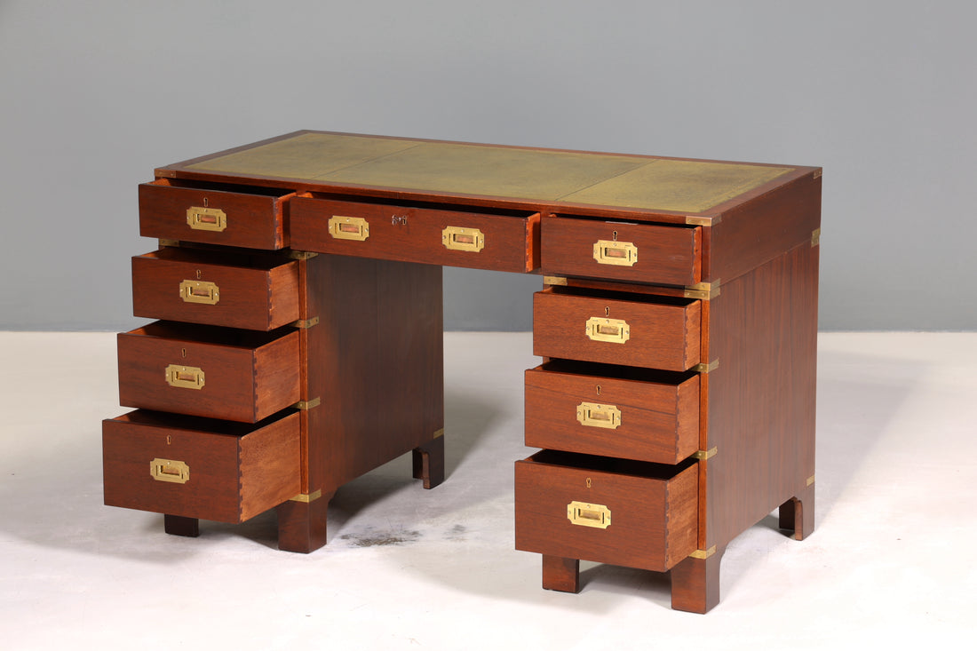 Edler Maritimer Schreibtisch Englischer Military Chest Bürotisch Office Table mit echt Lederauflage