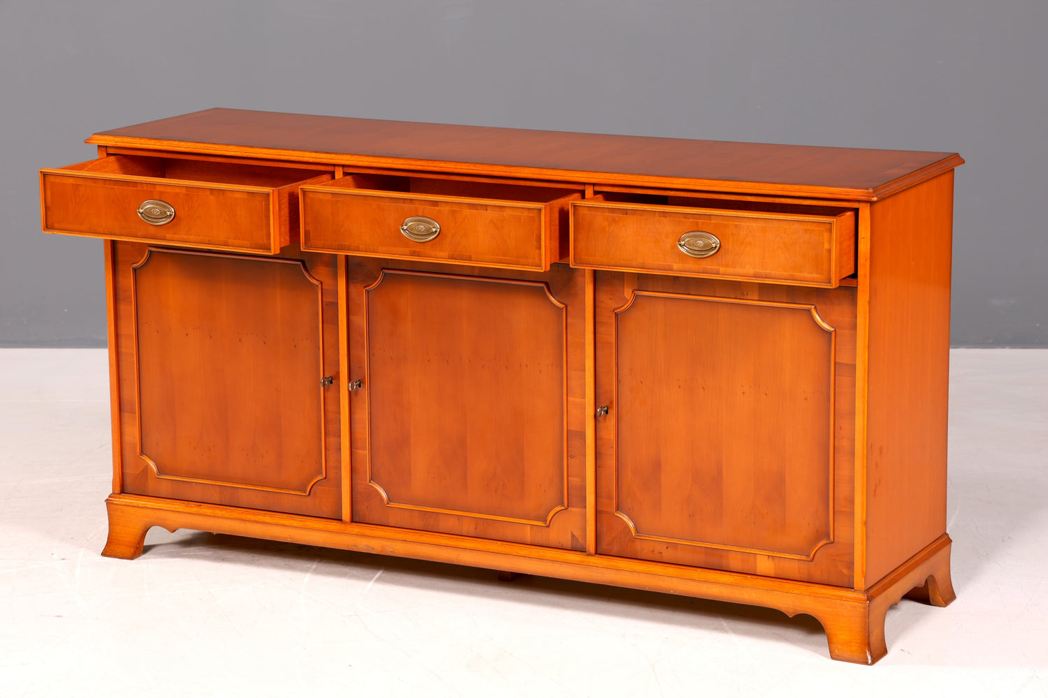 Traumhaftes Original Heldense Sideboard Buffet Antik Stil Englisches Schrank Anrichte