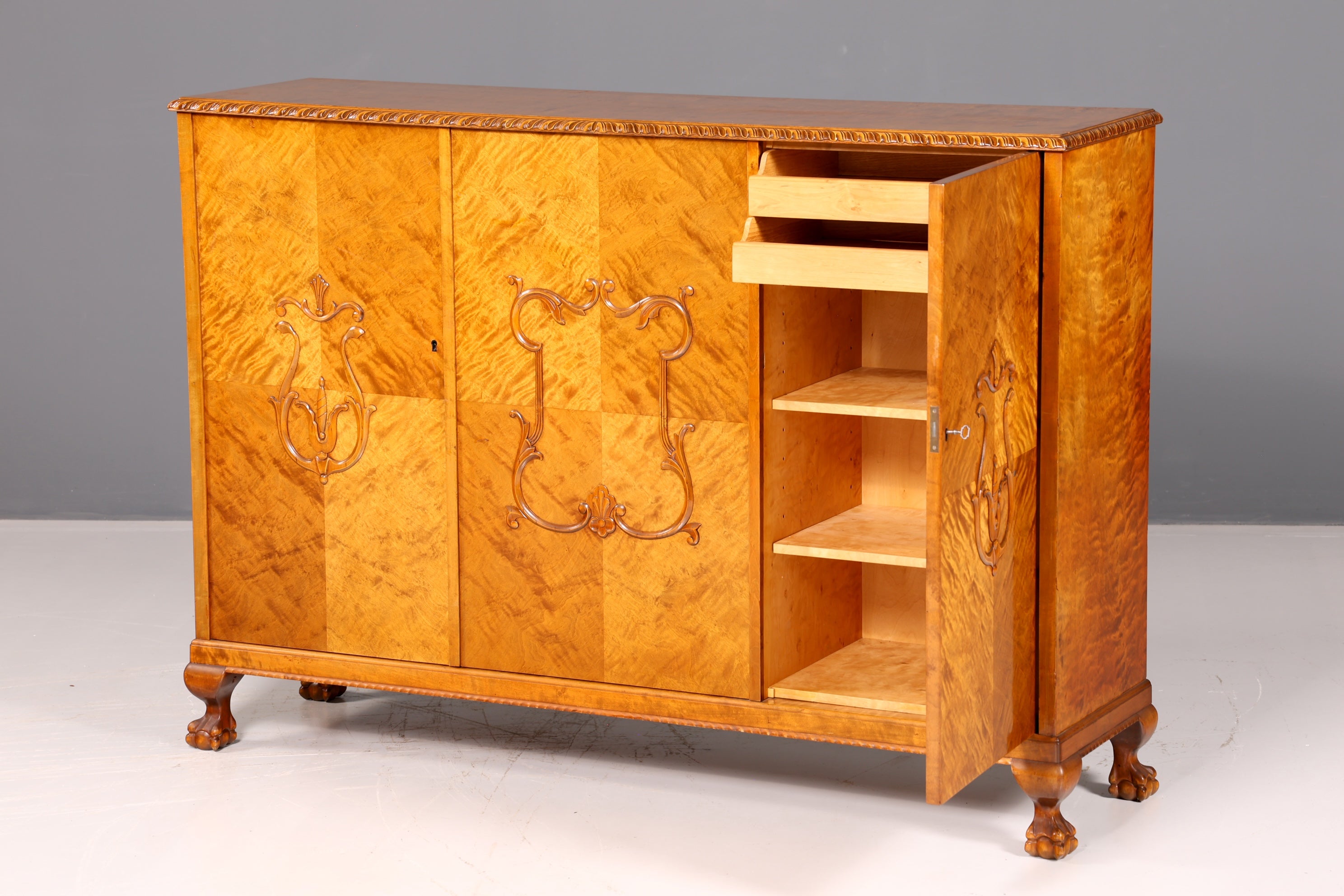 Stilvoller Original Art Deco Schrank Sideboard Highboard Kommode um 1930 Antik Massivholz