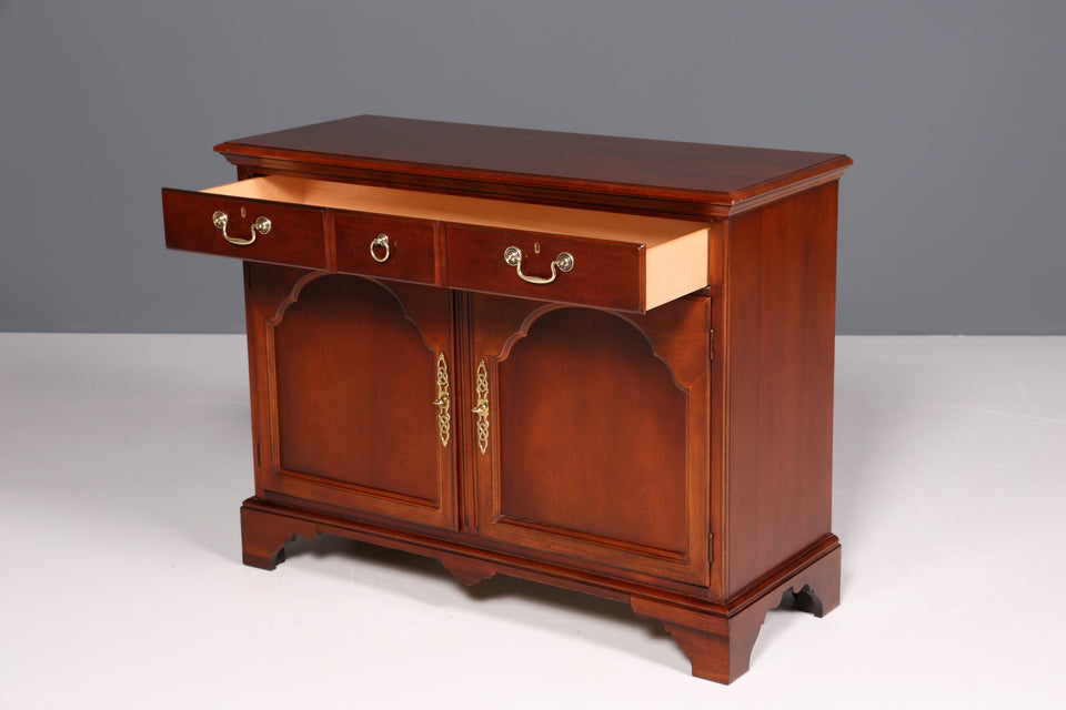 Traumhaftes Sideboard der Marke Drexel Heritage USA Antik Stil Kommode