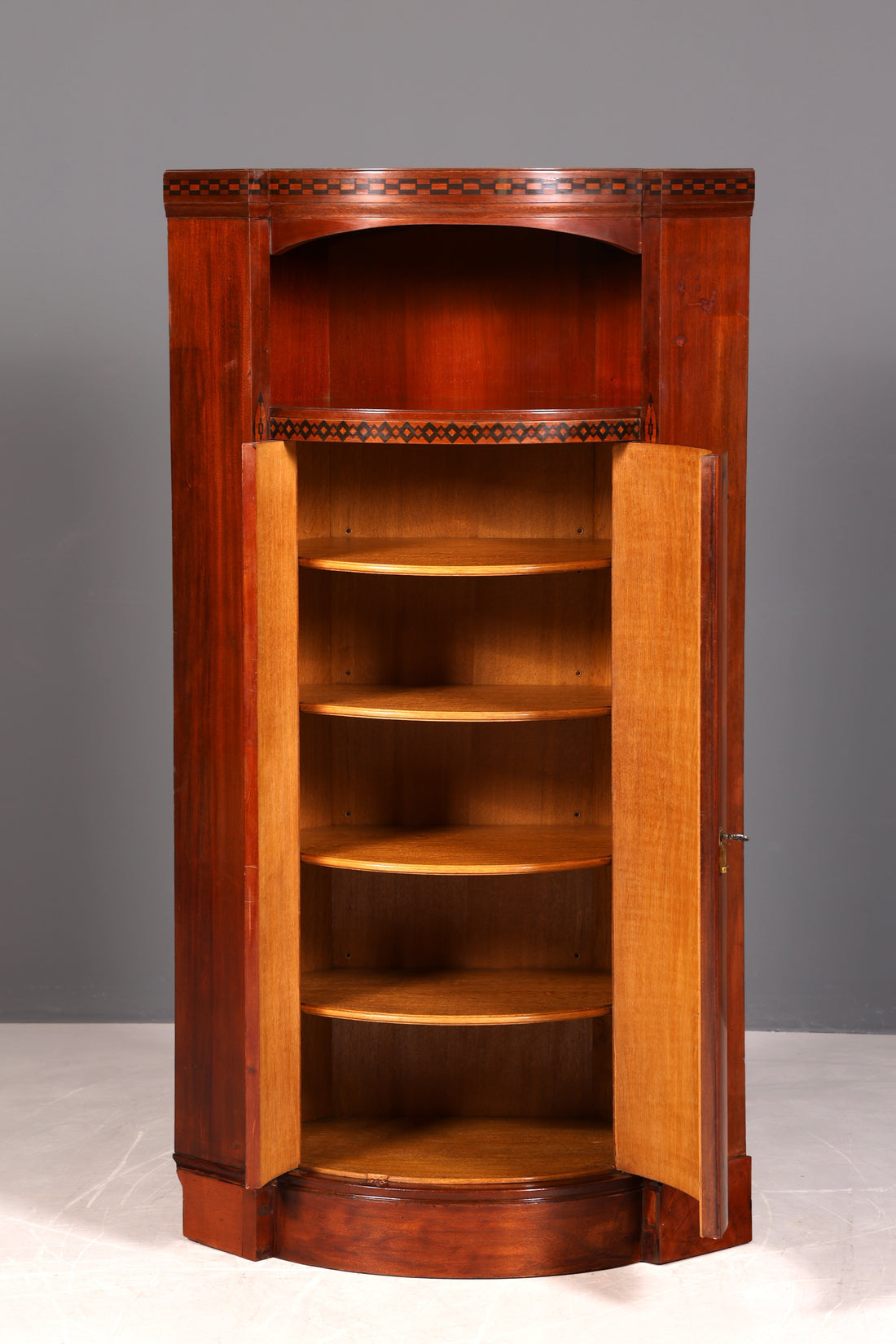 G191 Finish ?????? jugendstil eck, intarsien. recherche