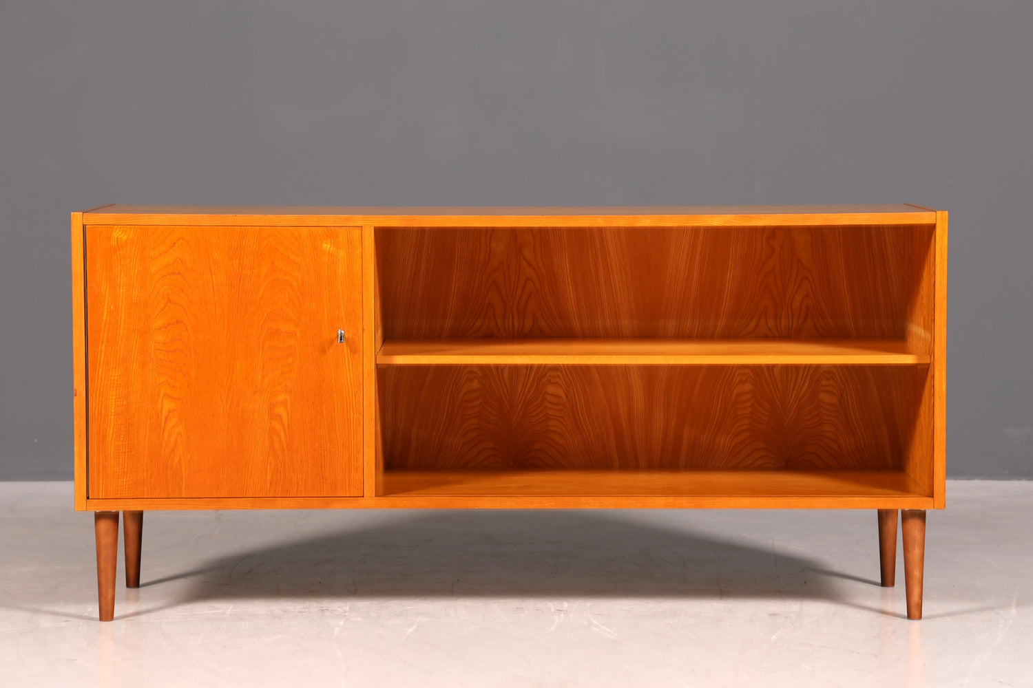 Wunderschönes Hellerau Sideboard Mid Century Regal Retro Bücherregal Schrank