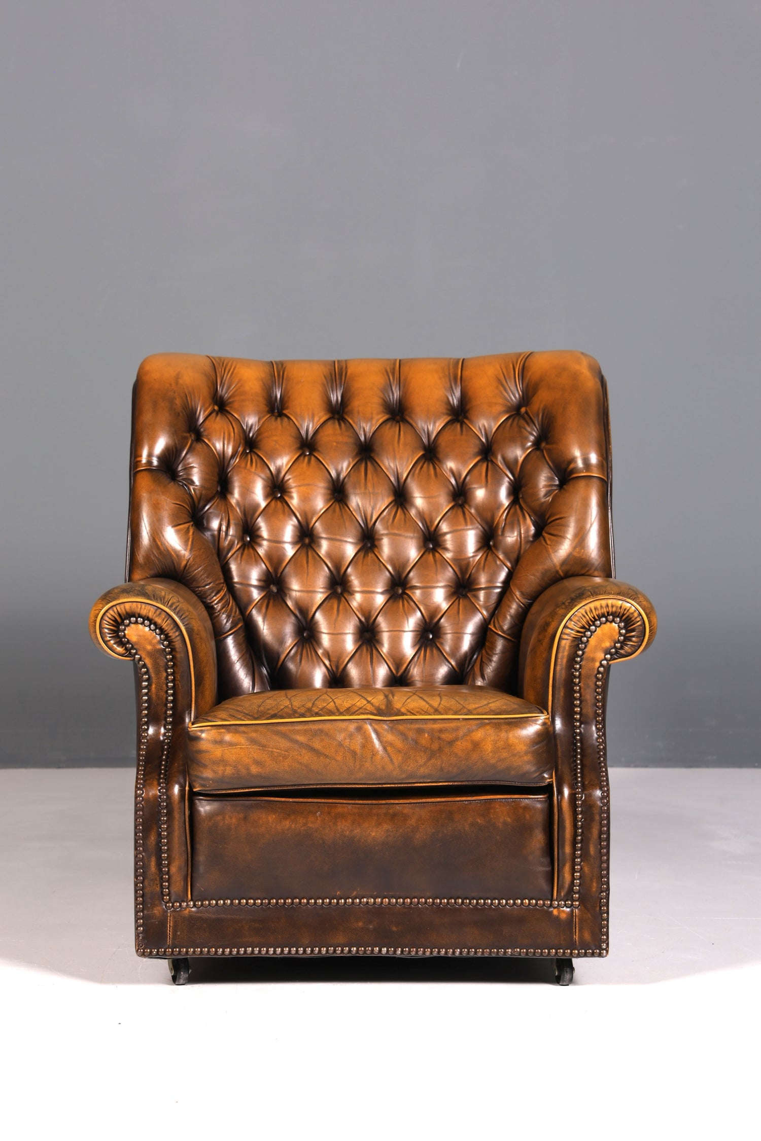 Stilvoller Original Chesterfield Sessel Englischer Armlehnsessel Englisch Herrensessel 2 von 2