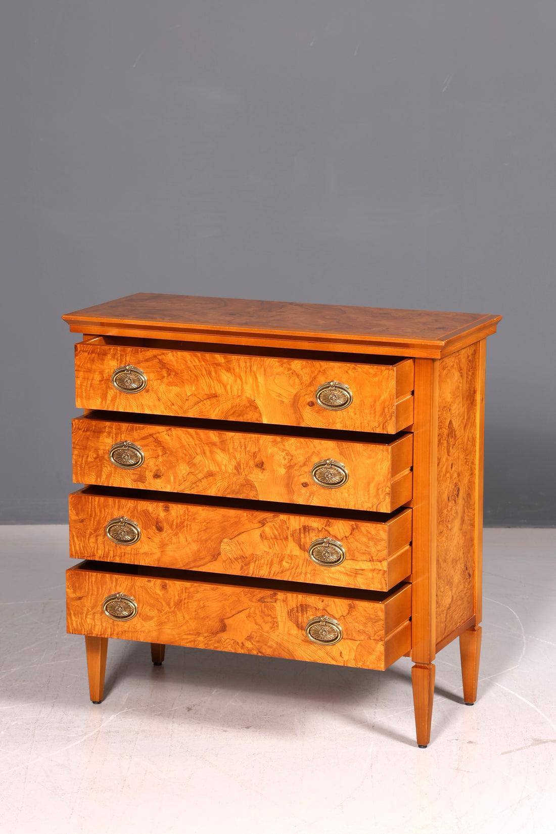 Noble English Chest of Drawers Antique Style Real Wood Drawer Chest Vintage Cupboard