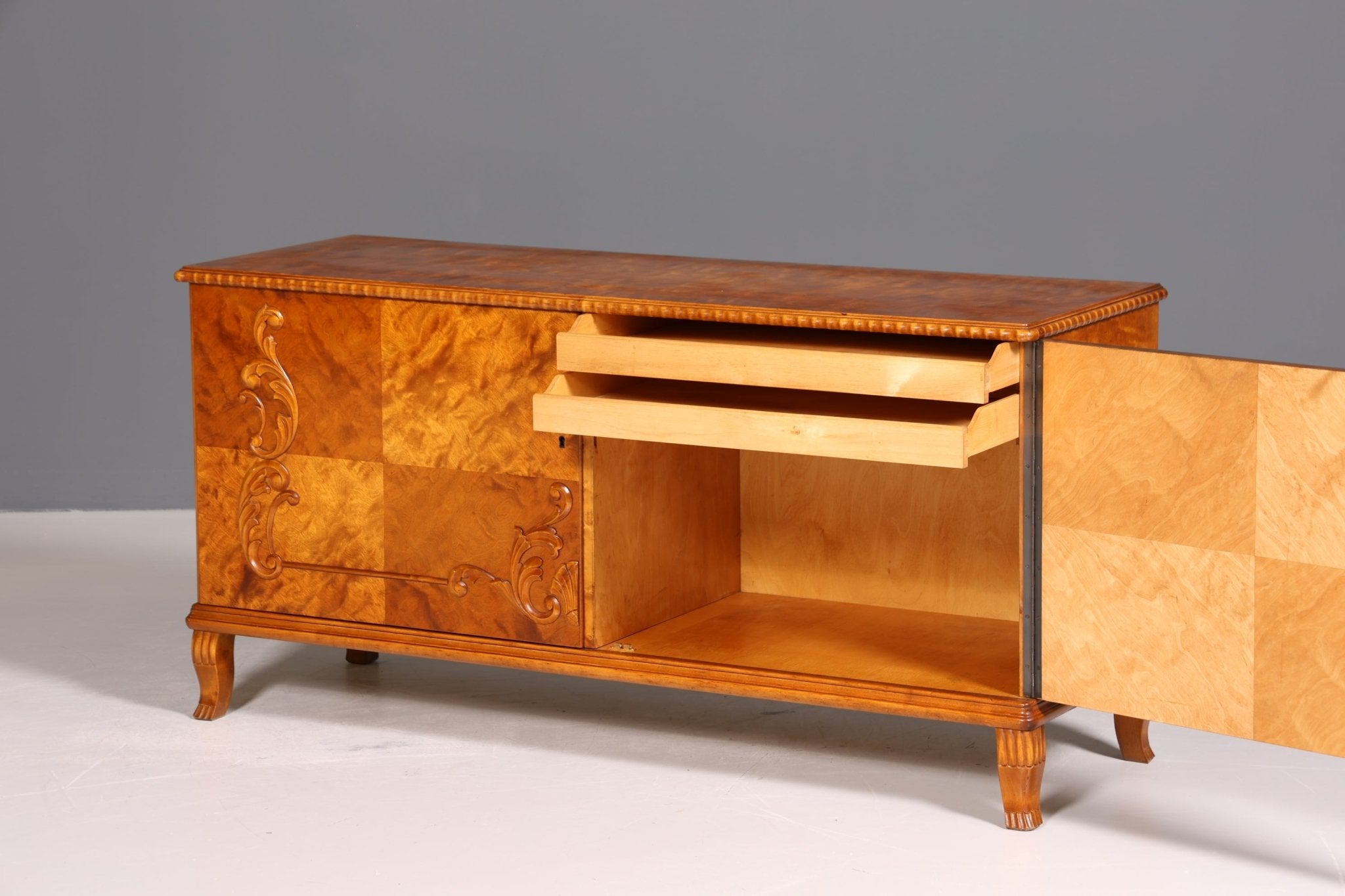 Wunderschönes Original Art Deco Sideboard Antik Schrank Birke TV Kommode um 1930