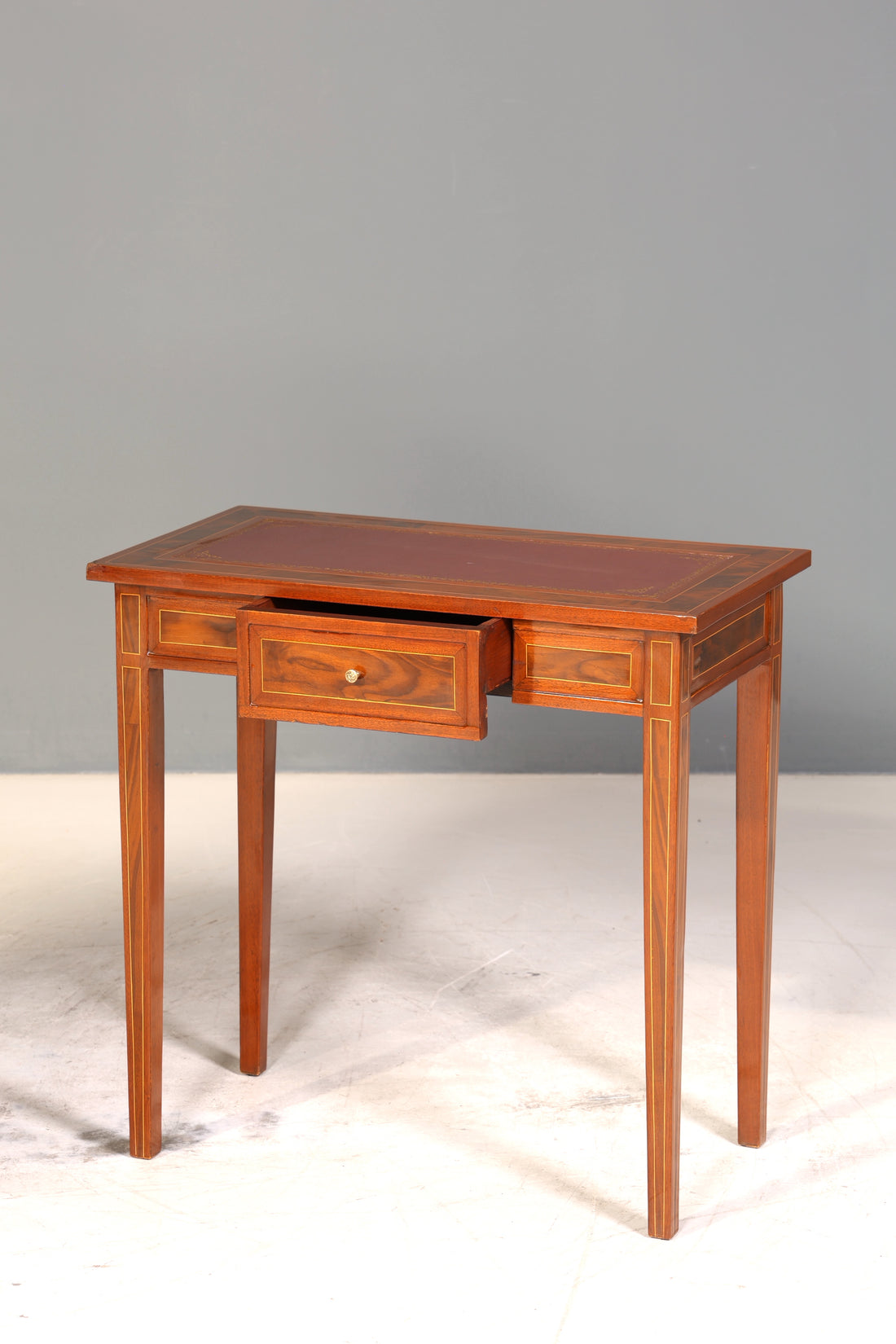 Traumhafter filigraner Schreibtisch French Desk Antik Stil Bürotisch Office Desk