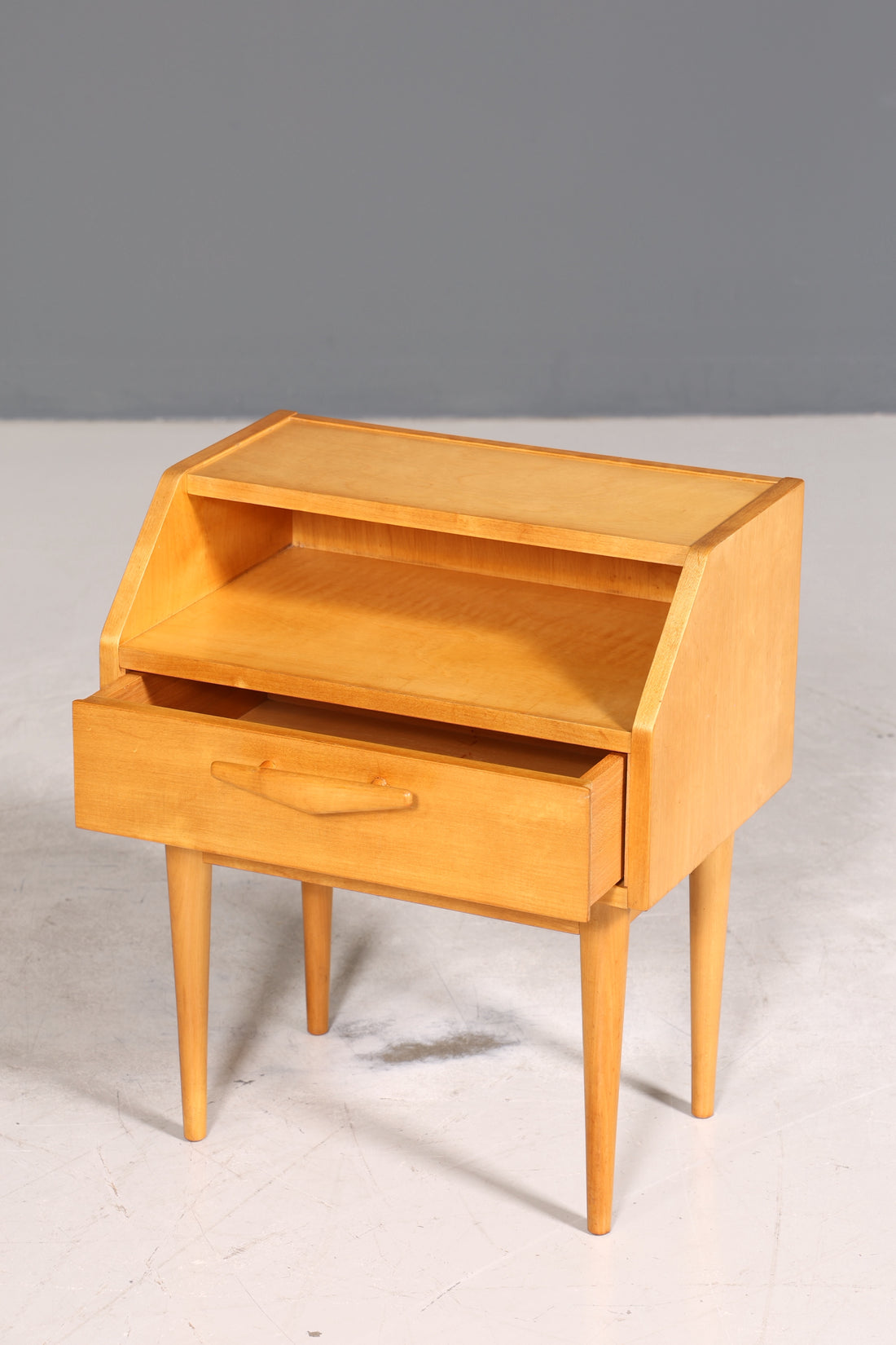 Traumhafte Hellerau Kommode Mid Century Nachttisch echt Holz Beistelltisch VEB Möbel 2 von 2