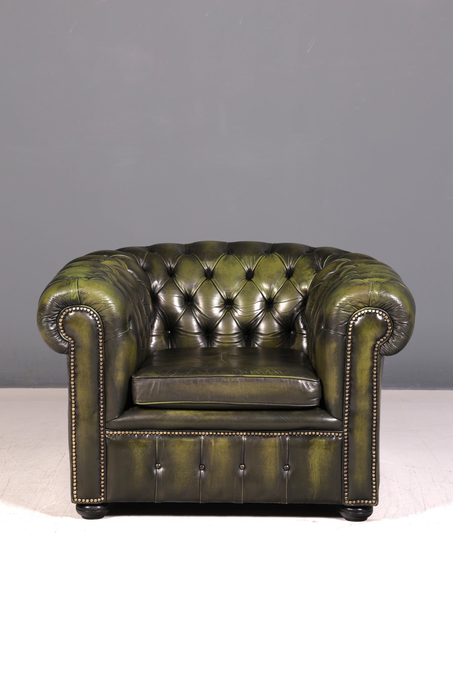 Edler Original Chesterfield Sessel Grün Echt Leder Englischer Armlehnsessel Herrensessel Clubsessel UK Vintage