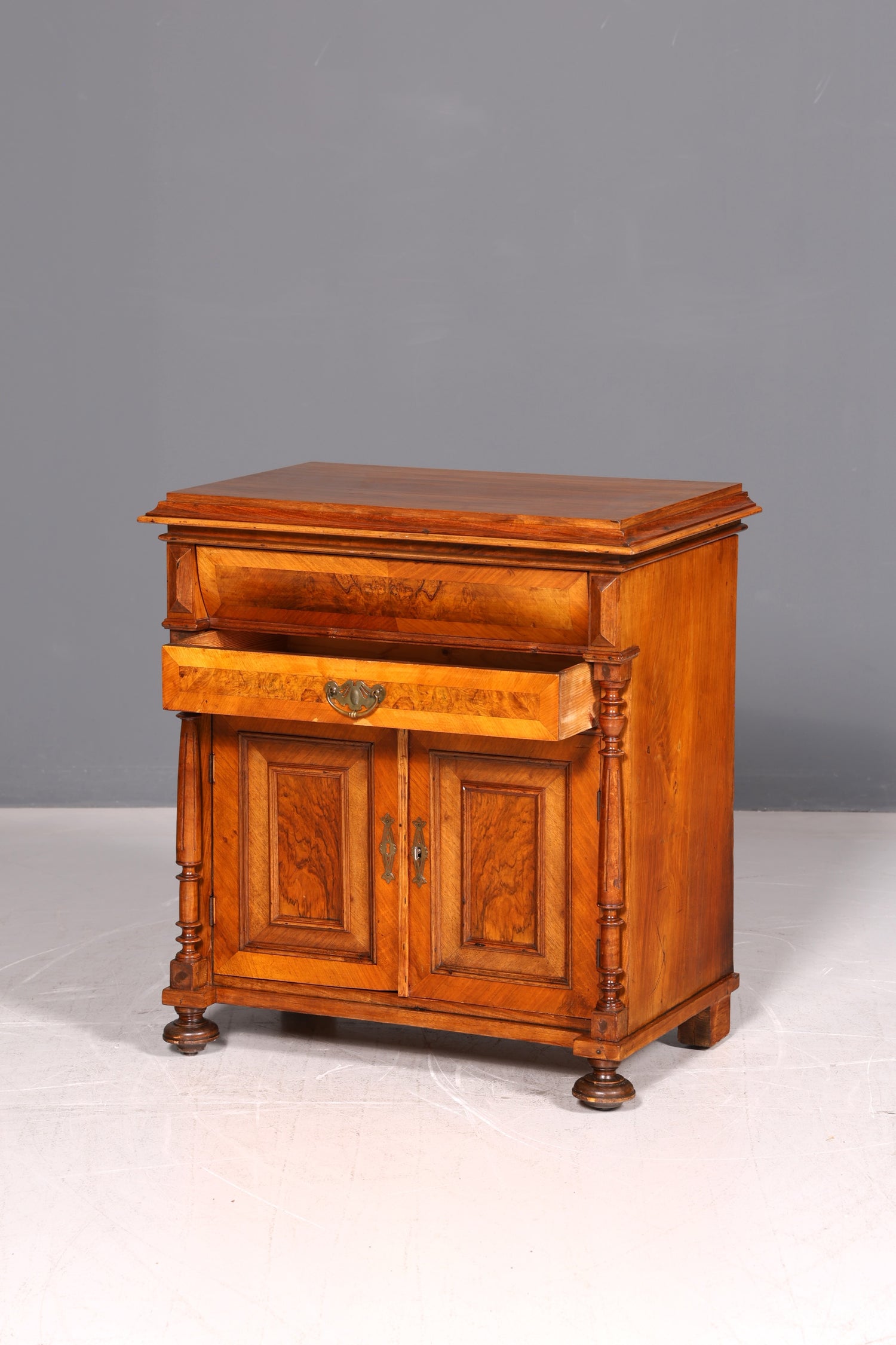 Wunderschöner Gründerzeit Schrank Louis Philippe Nussbaum Kommode um 1880 Vertiko Highboard Antik