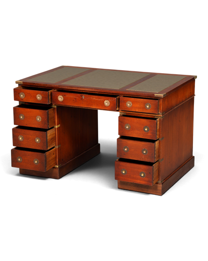 Hauptstadt Möblerei maritimer Schreibtisch aus Echtholz im Military-Chest-Stil mit Messing-Griffen und Lederauflage