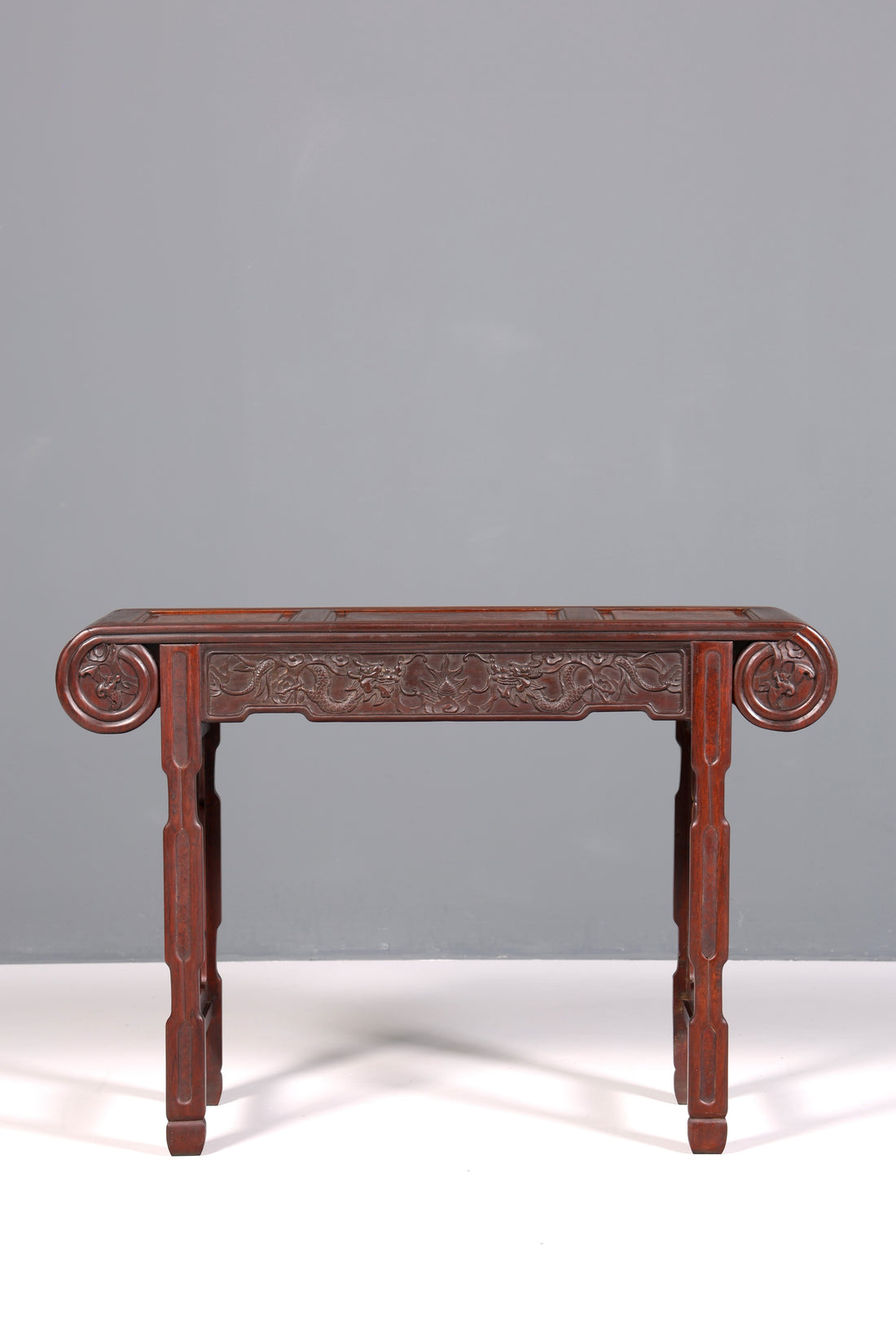 Traumhafte Chinesische Konsole China Tisch mit Asiatischen Motiven Ablagetisch Beistelltisch