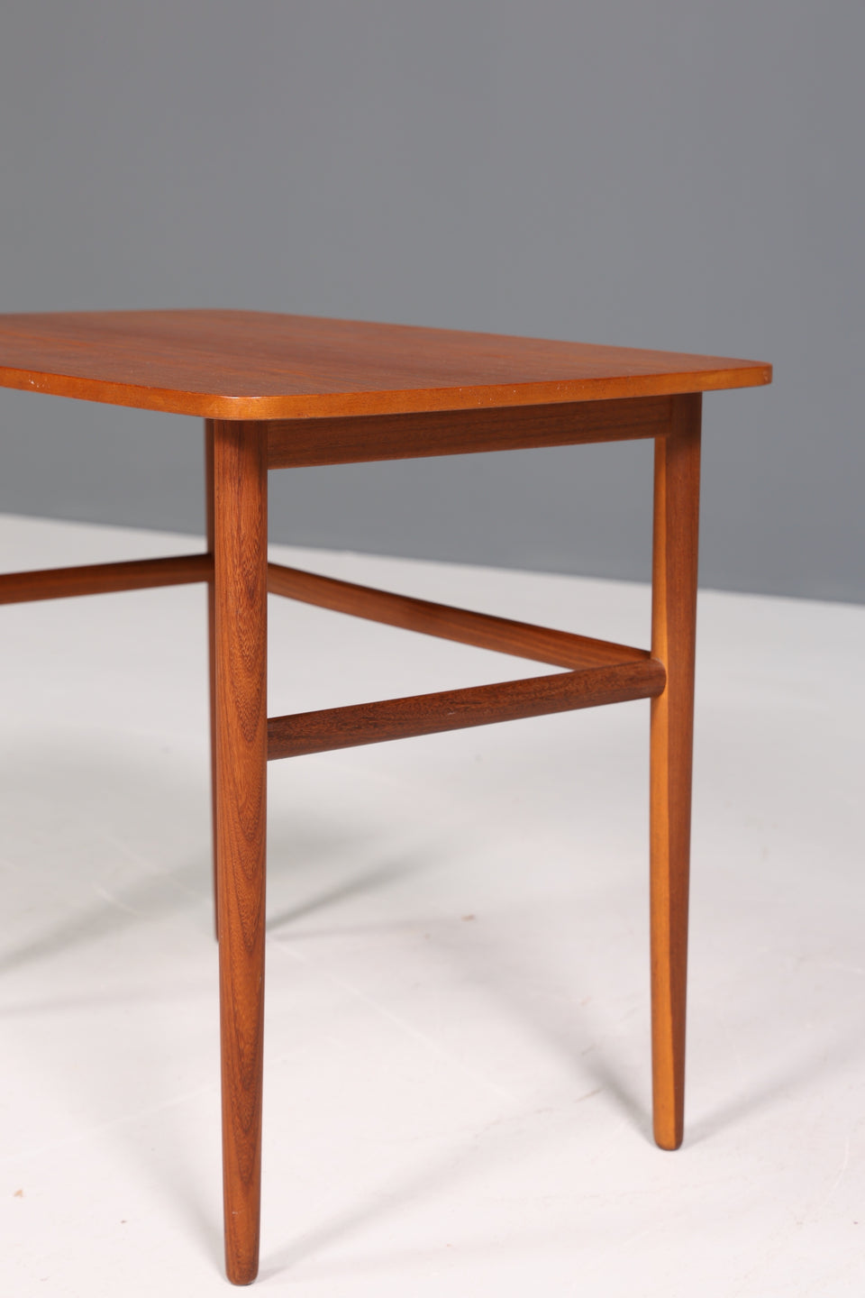 Schlichter Beistelltisch "Made in Denmark" Teak Holz Tisch Ablagetisch