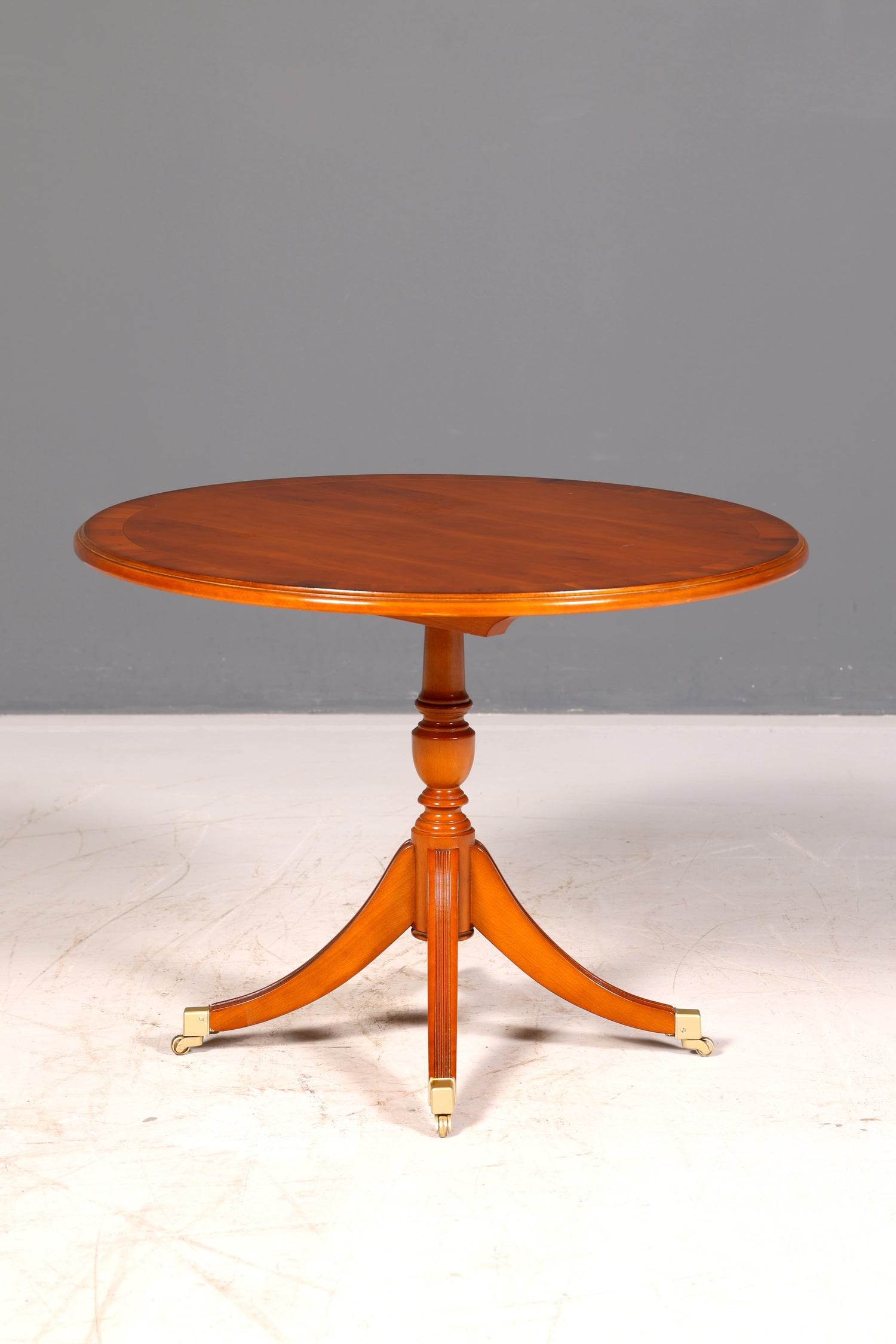 Traumhafter Original Heldense Couchtisch Eibe Englisch Antik Ablagetisch Regency Beistelltisch Rund Vintage