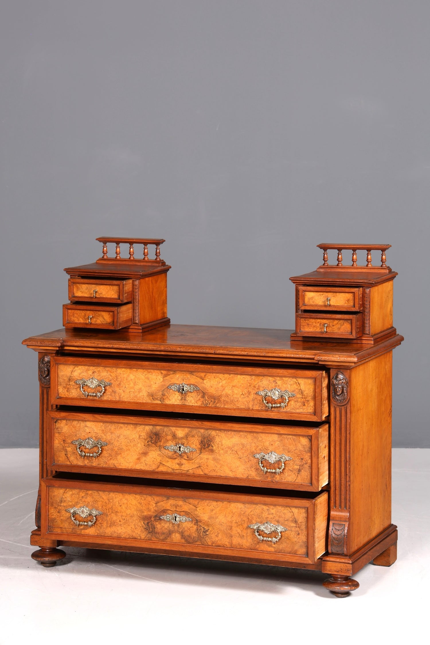 Edle Gründerzeit Kommode Louis Philippe Nussbaum Schubladen Kommode Sideboard um 1880
