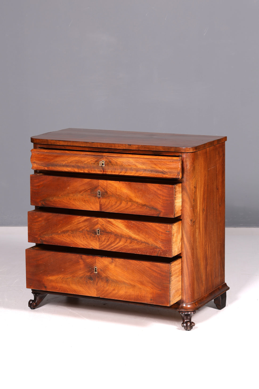 Stilvolle Louis Philippe Kommode Nussbaum Gründerzeit Schubladenkommode Antik um 1890