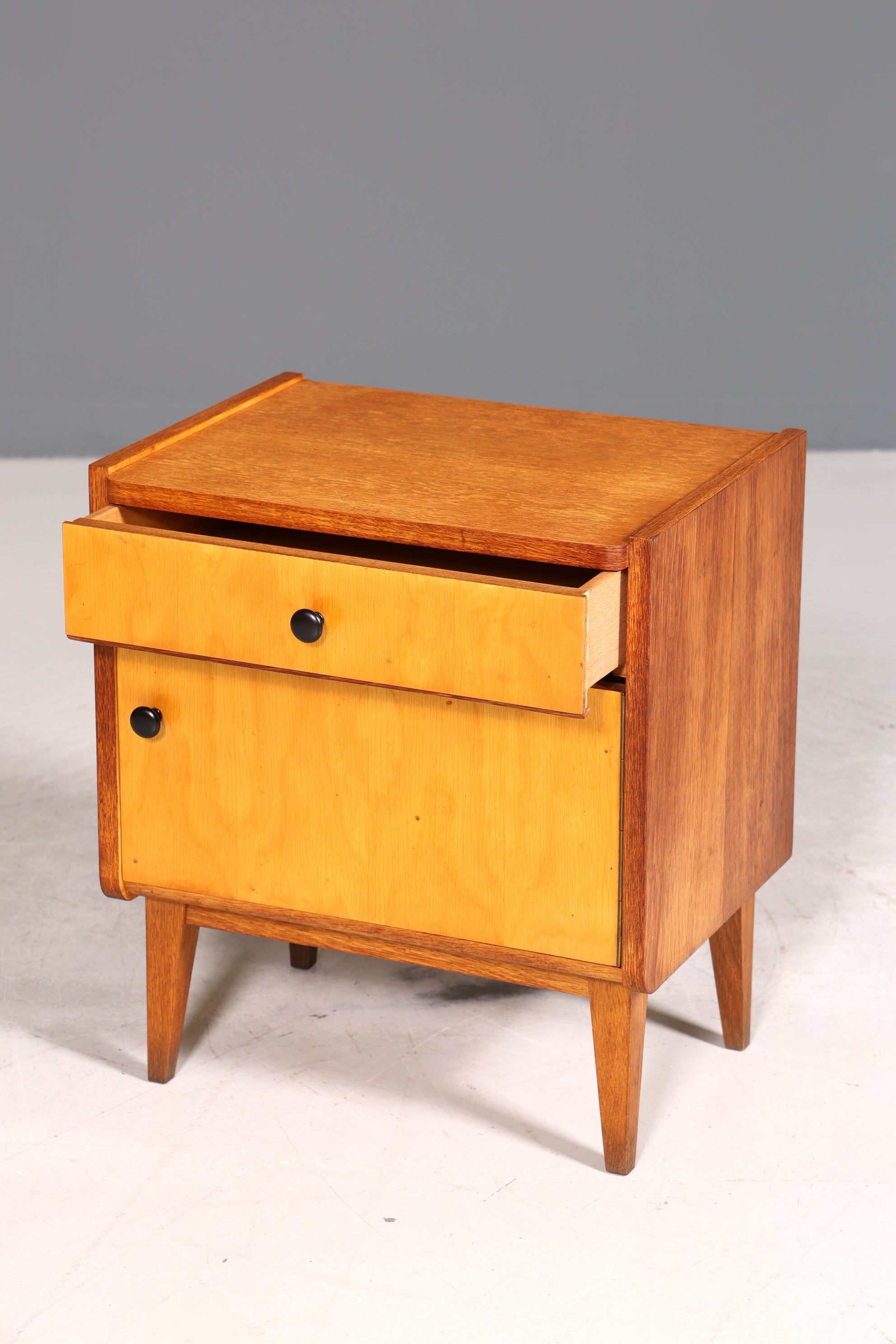 Schlichte Mid Century Kommode Vintage Nachttisch 60s Schubladenkommode 2 von 2