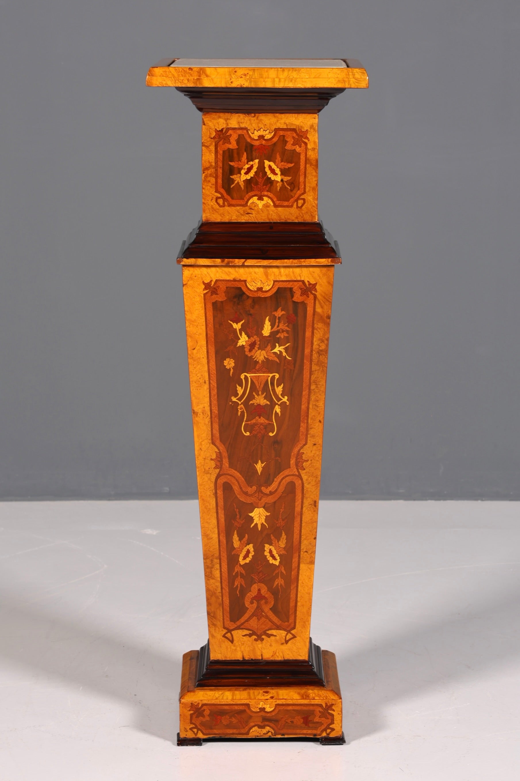 Traumhafte Barock Stil Säule Blumensäule Louis XV Naturstein Marmor Ablage Tisch