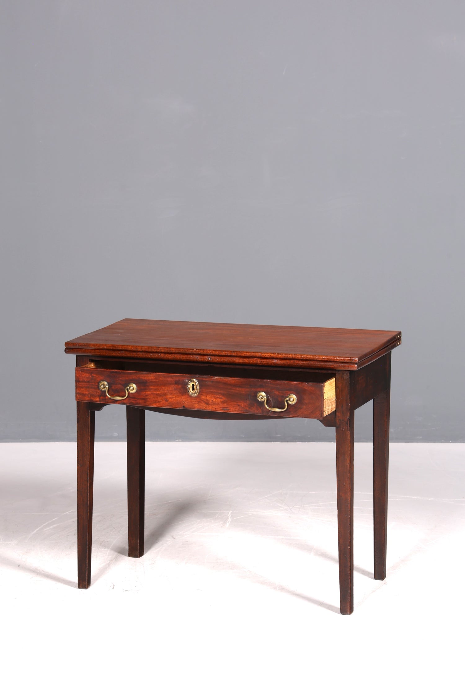 Traumhafter Englischer Tisch ausklappbarer Konsolentisch Schreibtisch echt Holz Antik Spieltisch Küchentisch Esstisch