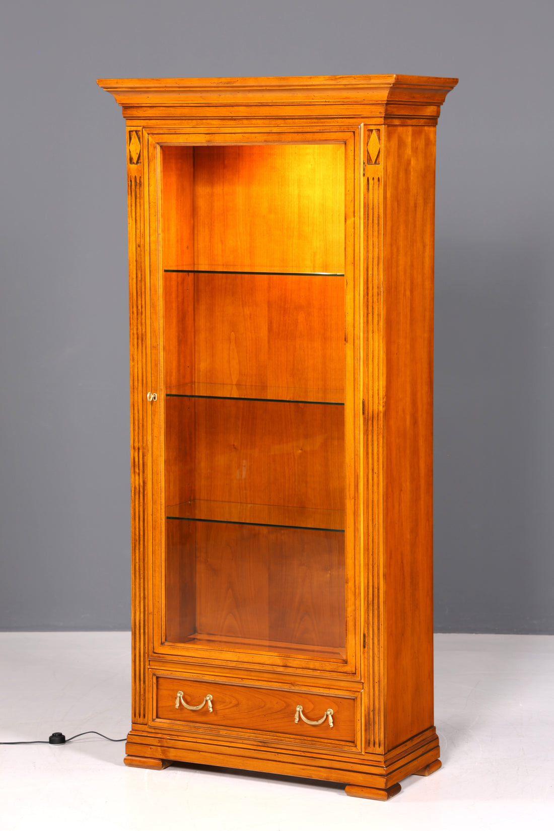 Traumhafte Original Selva Vitrine Antik Stil massiv Holz Buffet Villa Borghese Schrank Regal