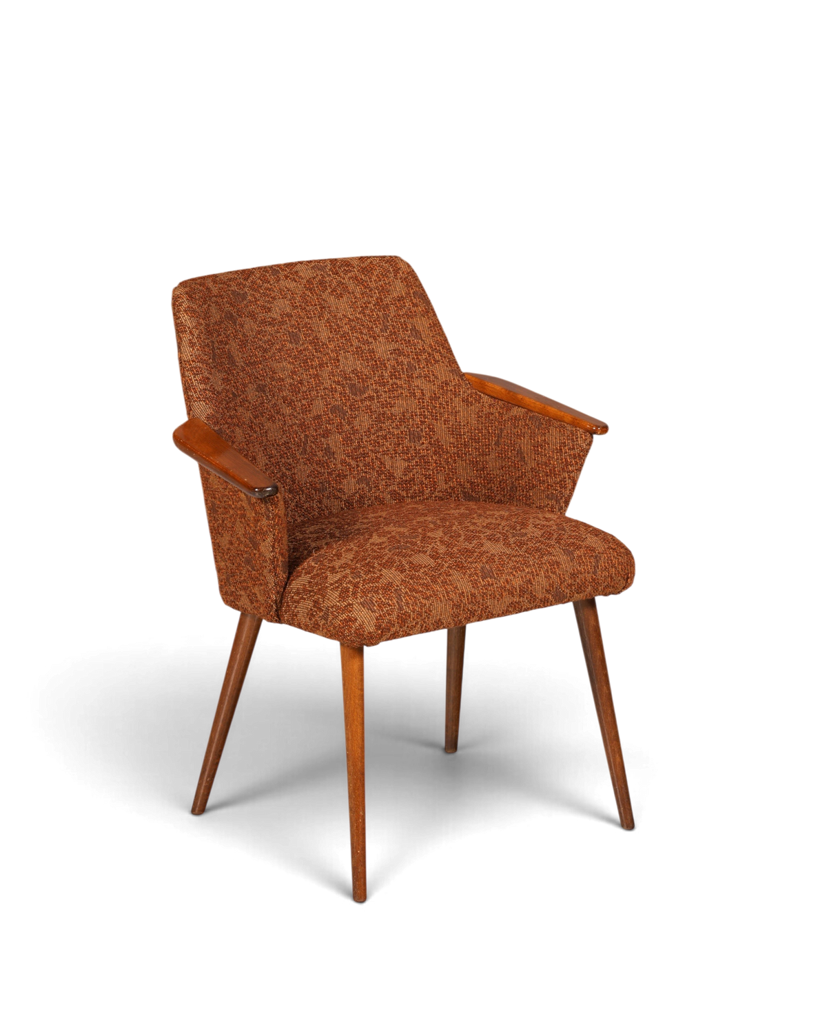 Hauptstadt Möblerei kahverengi dokulu kumaş kaplamalı, ahşap kollu ve konik ayaklı şık Mid Century retro koltuk