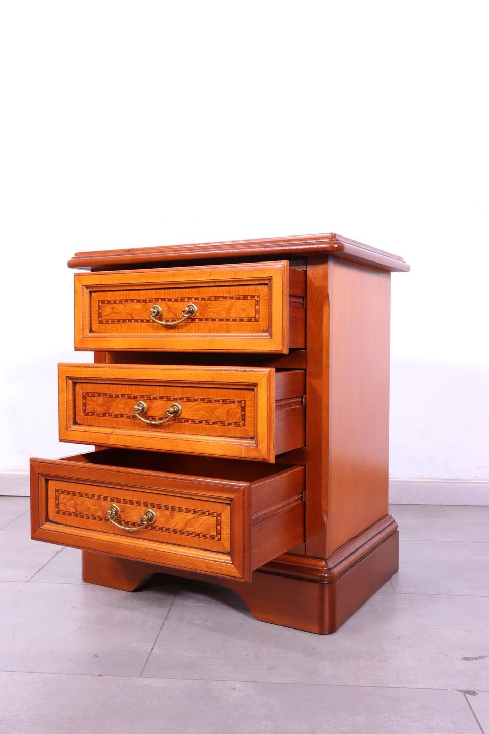 Wunderschöne Original Selva Kommode Antik Stil Möbel Nachttisch