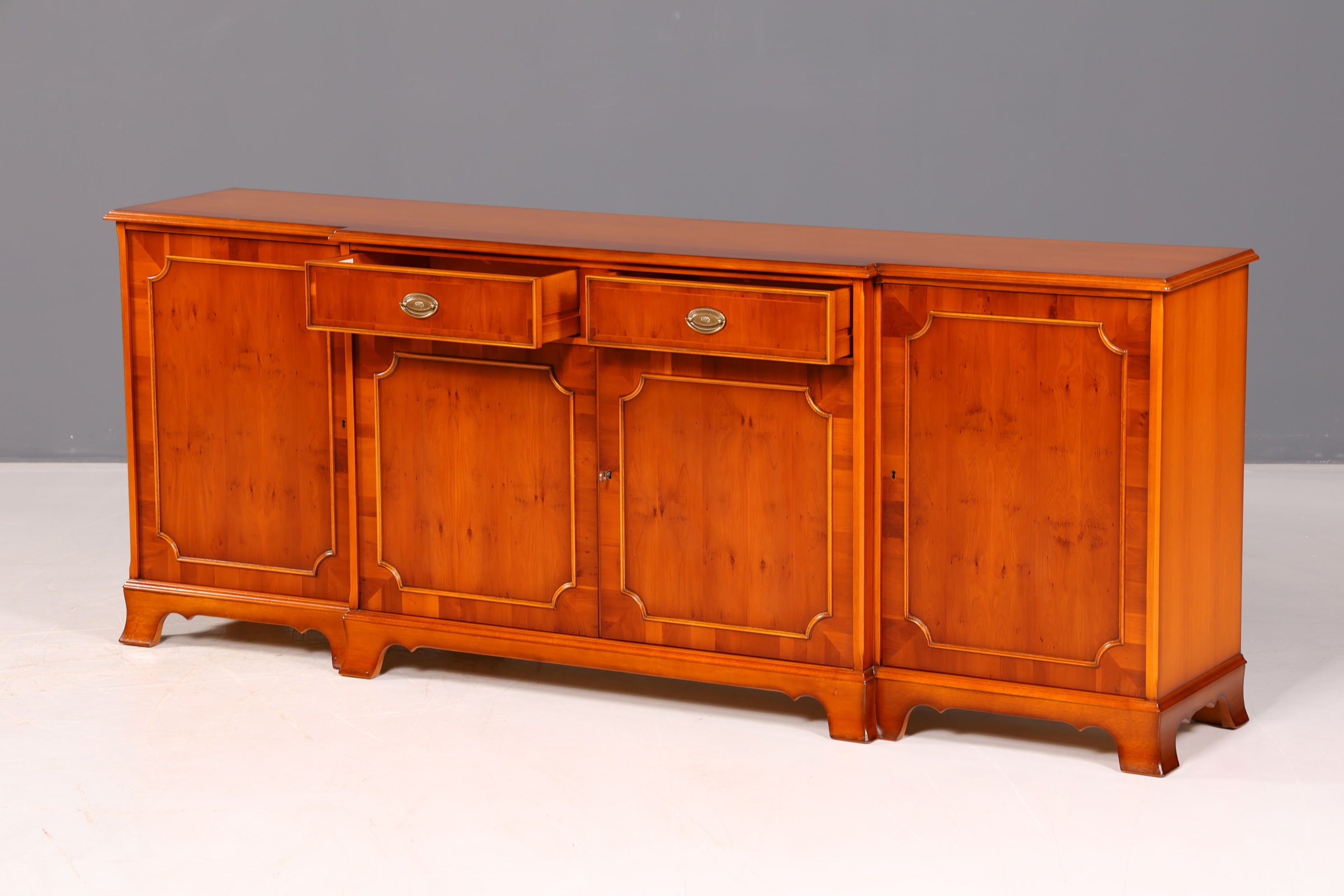 Wunderschönes Original Heldense Sideboard Eibe Englisch Buffetschrank Kommode Antik Schrank Vintage