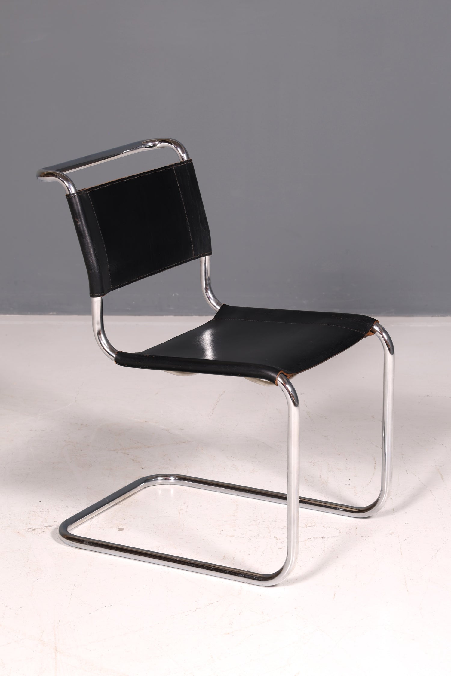 Edler Original Thonet Freischwinger Stuhl Chrom Leder Schwarz Bauhaus Designklassiker Kragstuhl Esszimmer Stuhl Vintage 2 von 2