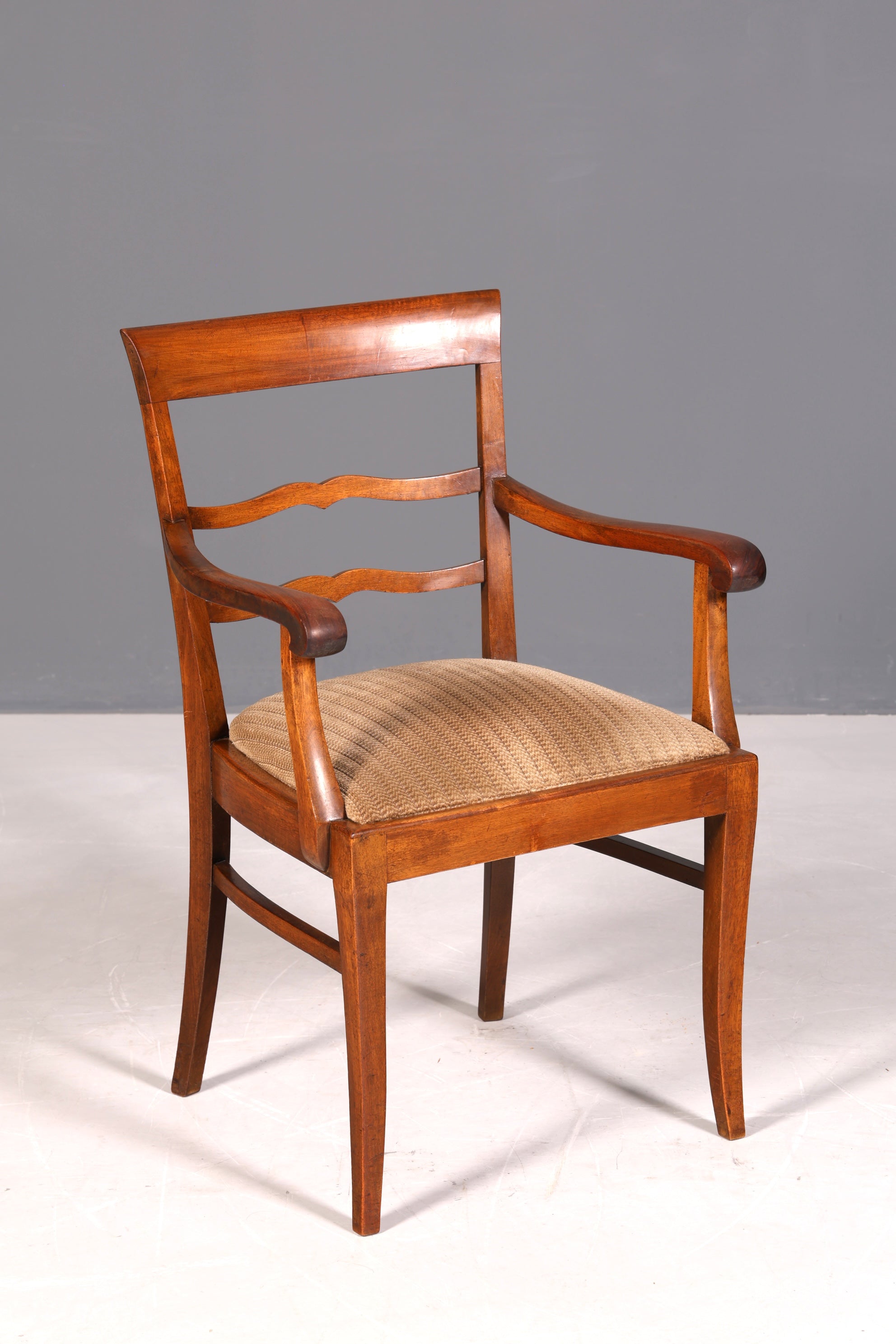 Wunderschöner Art Deco Armlehnstuhl um 1930 Nussbaum Sekretär Stuhl Antik Küchenstuhl Esszimmer Stuhl