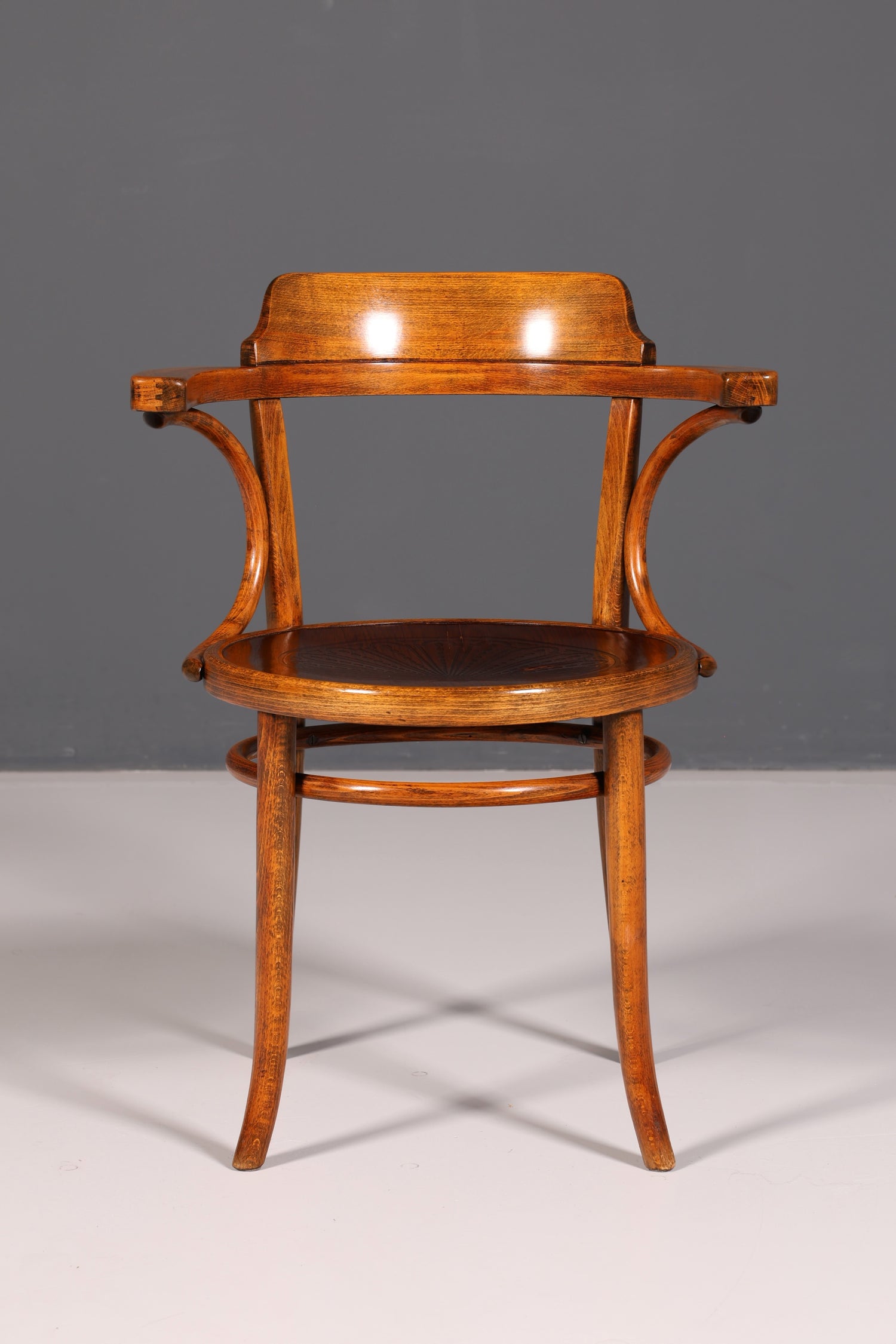 Traumhafter Armlehnstuhl im Thonet Stil Bugholz Antik Sekretär Stuhl Vintage Esszimmer Küchenstuhl