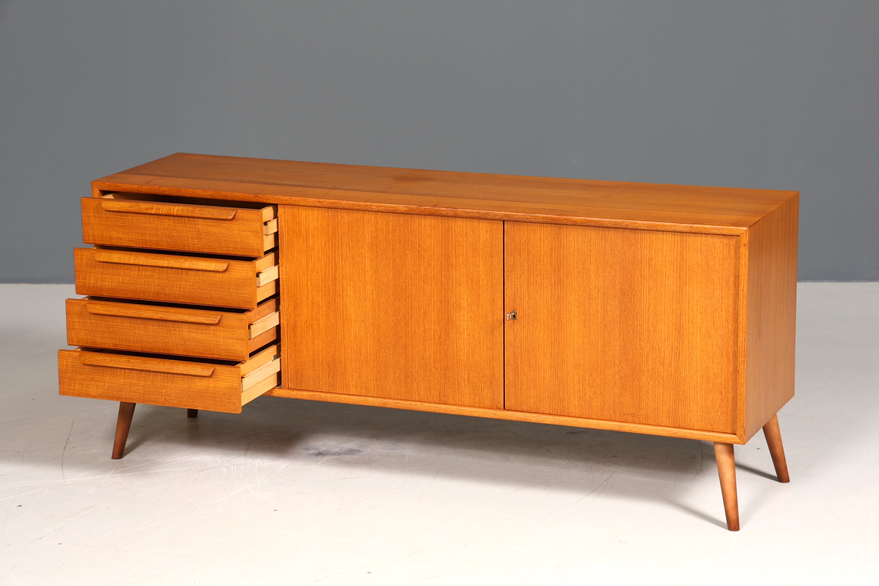 Schlichtes Mid Century Sideboard Vintage TV Kommode Wk Möbel 60s Schrank Retro Longboard