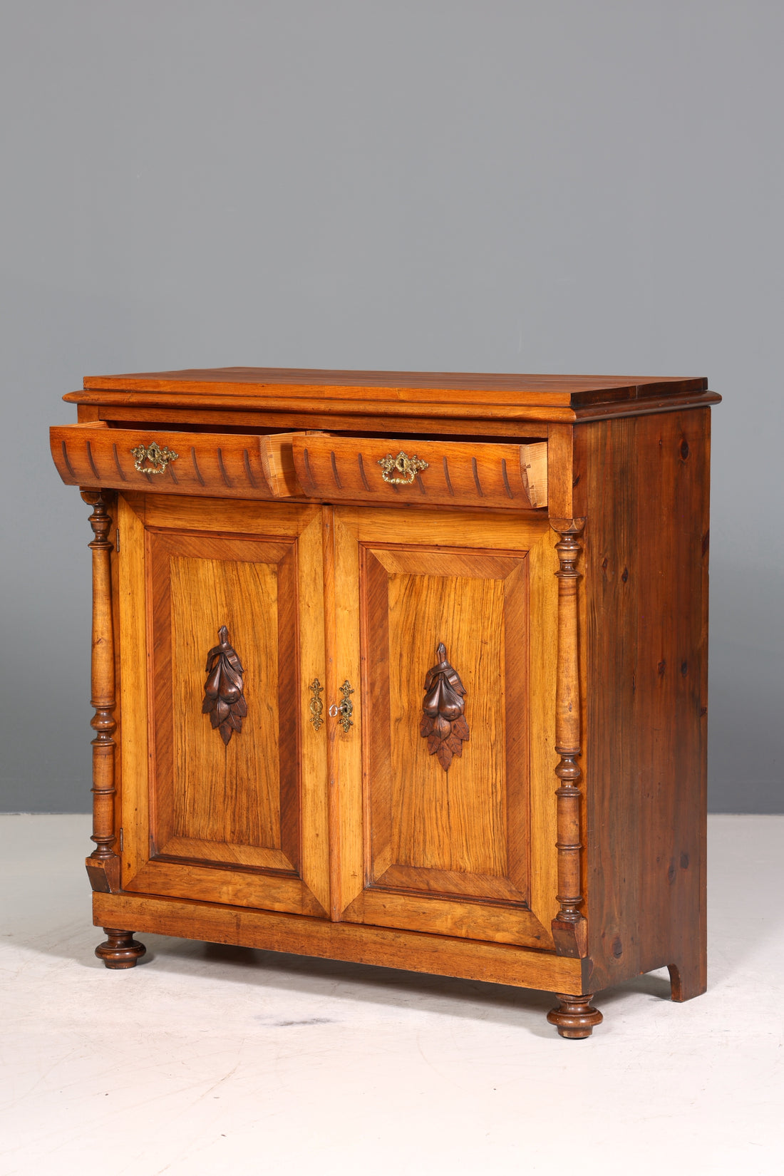 Wunderschöner Gründerzeit Schrank Gründerzeit Nussbaum Kommode um 1890