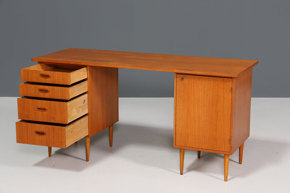 Stilvoller Mid Century Schreibtisch "Made in Sweden" Teak Holz Tisch Bürotisch Office Desk