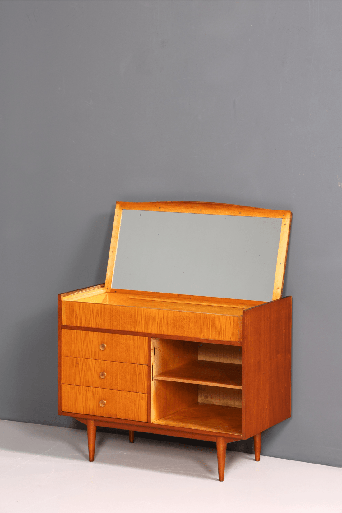 Schlichte Mid Century Kommode Vintage Schrank Retro Flur Kommode 60s Regal Schrank Frisier Kommode