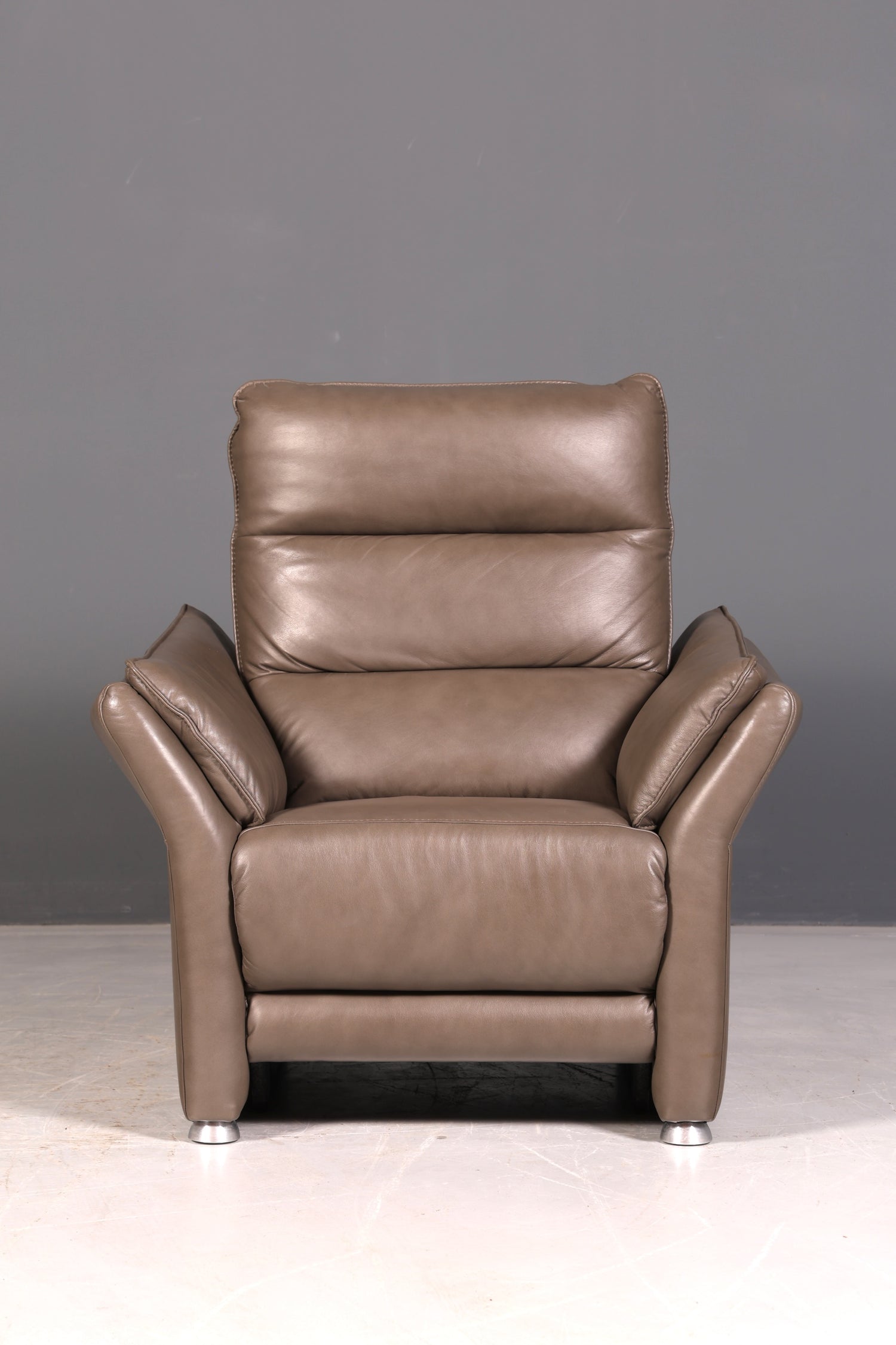 Wunderschöner Moderner Ledersessel Taupe Echt Leder Relaxsessel Loungesessel Polstersessel Armlehnsessel Vintage