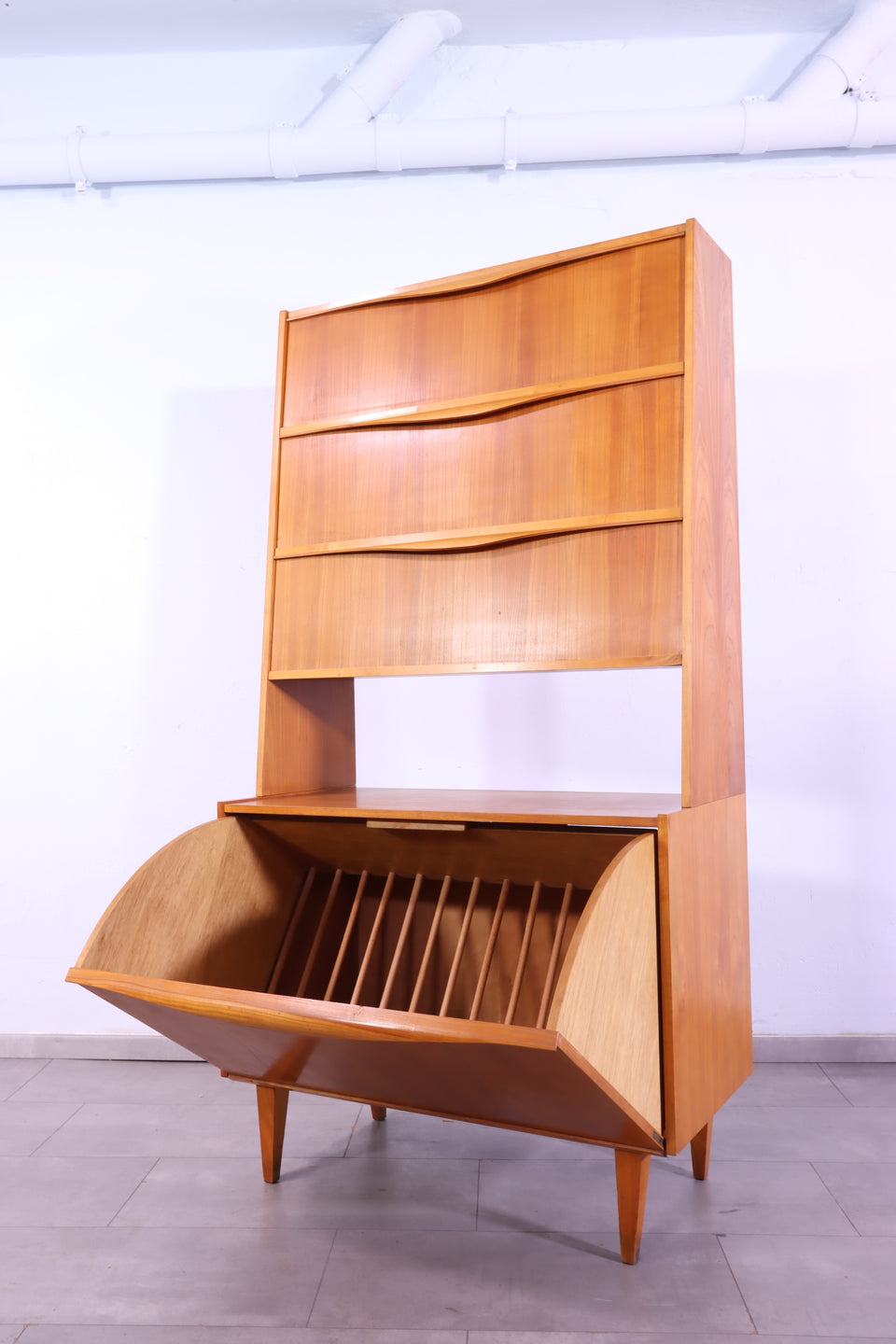 Schlichter Hellerau Mid Century Highboard Retro Regal VEB Klappschrank