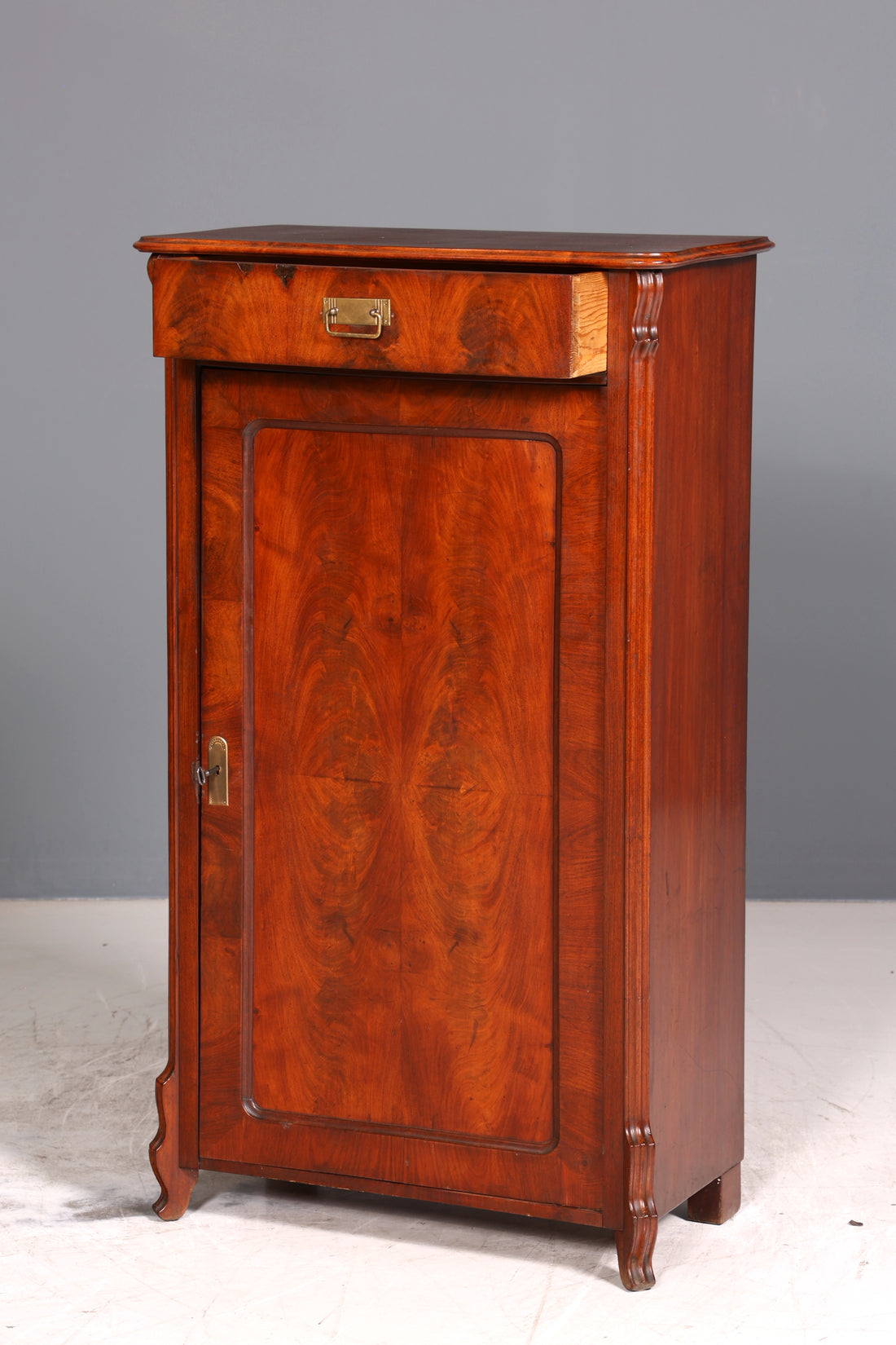 Wunderschöner Louis Philippe Schrank um 1880 Gründerzeit Vertiko Schrank Semainier