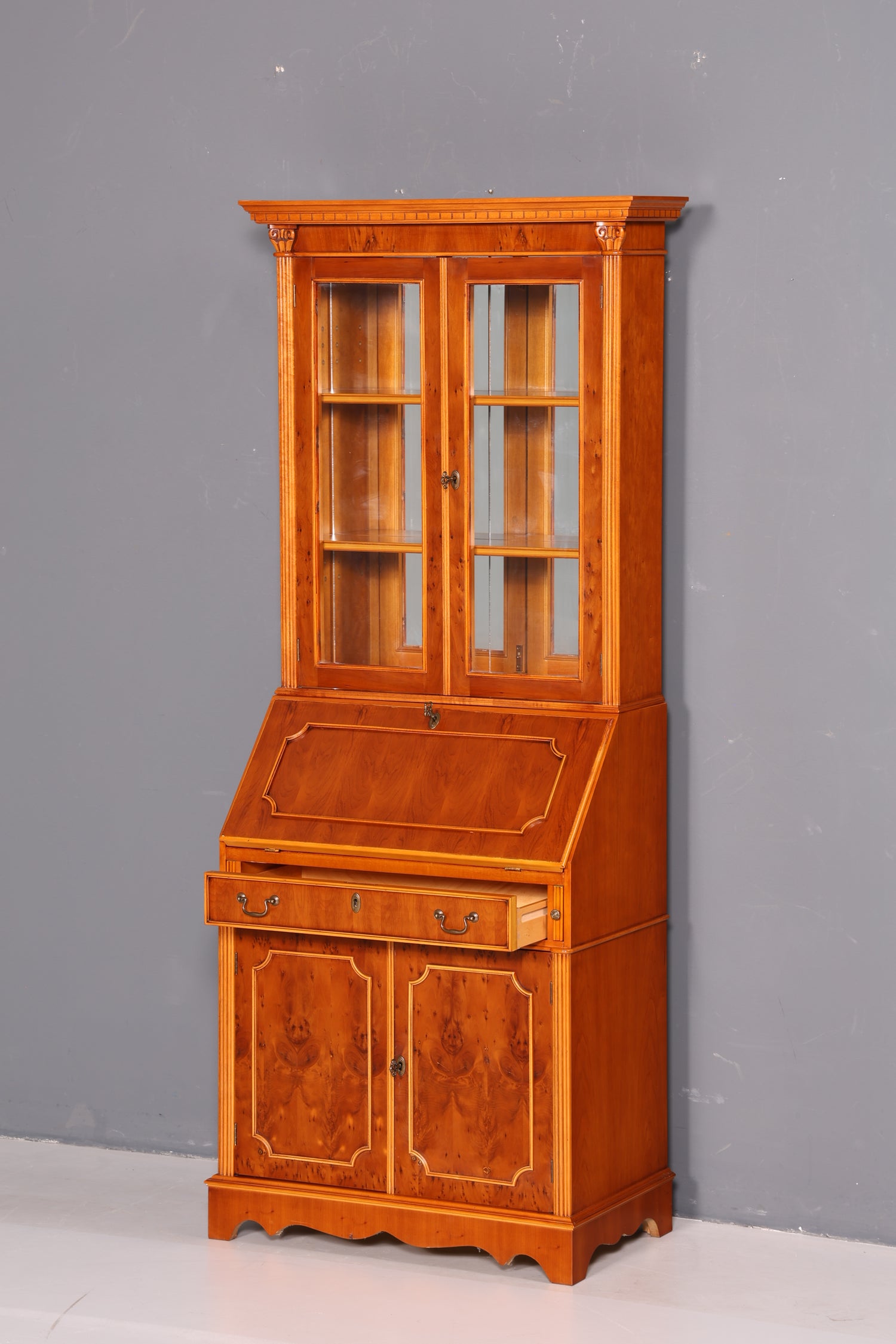 Stilvoller Englischer Sekretär Original Heldense Aufsatzsekretär Eibe Antik 60er Vitrine Schrank UK Büro