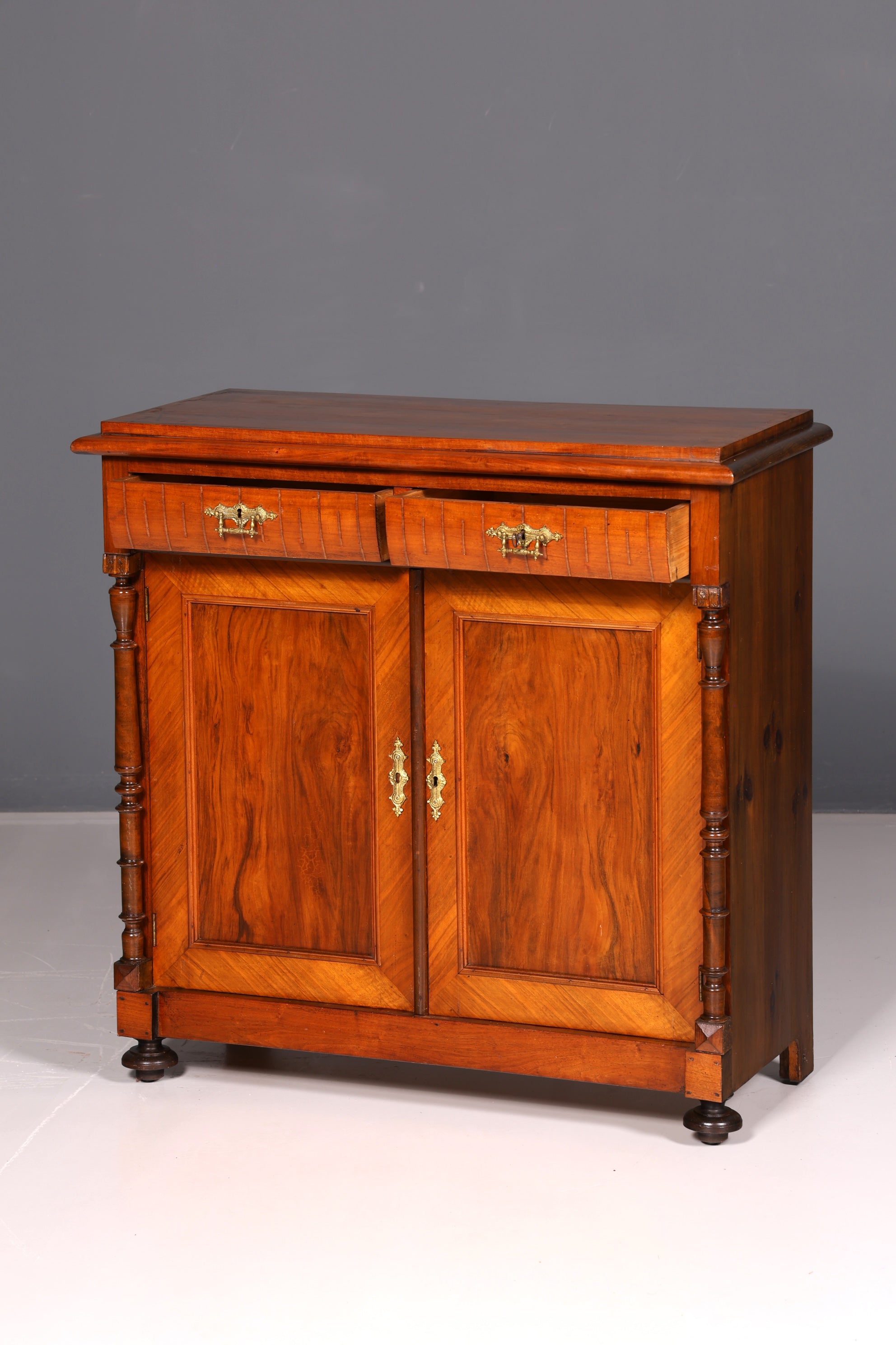 Wunderschöner Gründerzeit Schrank Jugendstil Sideboard Anrichte Kommode Antik Massivholz