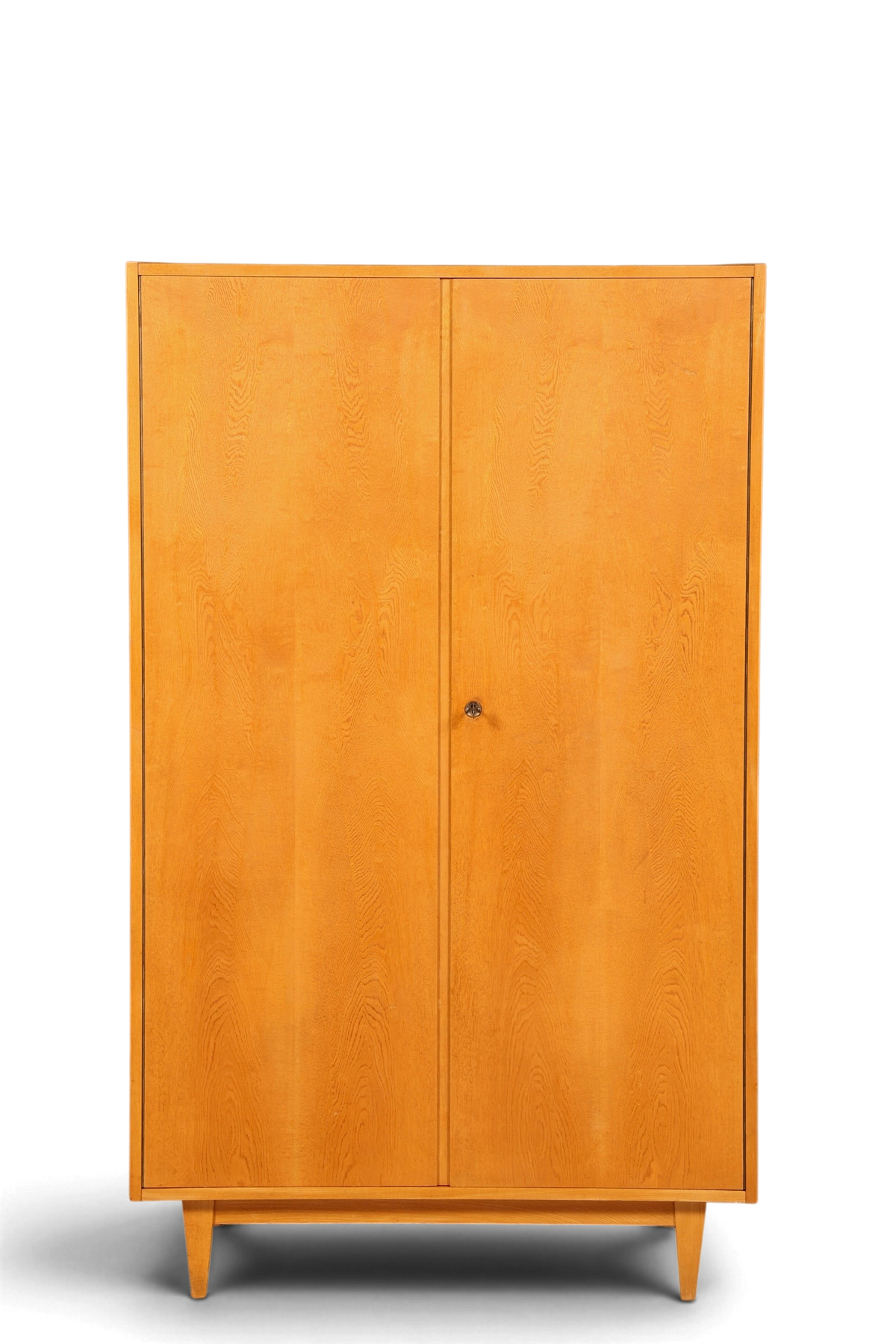Hauptstadt Möblerei Hellerau Kleiderschrank im Mid-Century Design aus hellem Echtholz mit zwei Türen