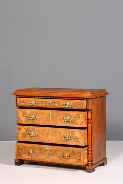 Traumhafte Gründerzeit Kommode Louis Philippe Vertiko Nussbaum Sideboard um 1880