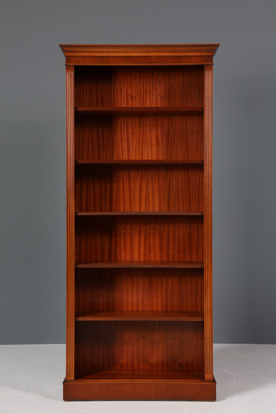 Wunderschönes Englisches Bücherregal Antik Stil Regal 1 von 2