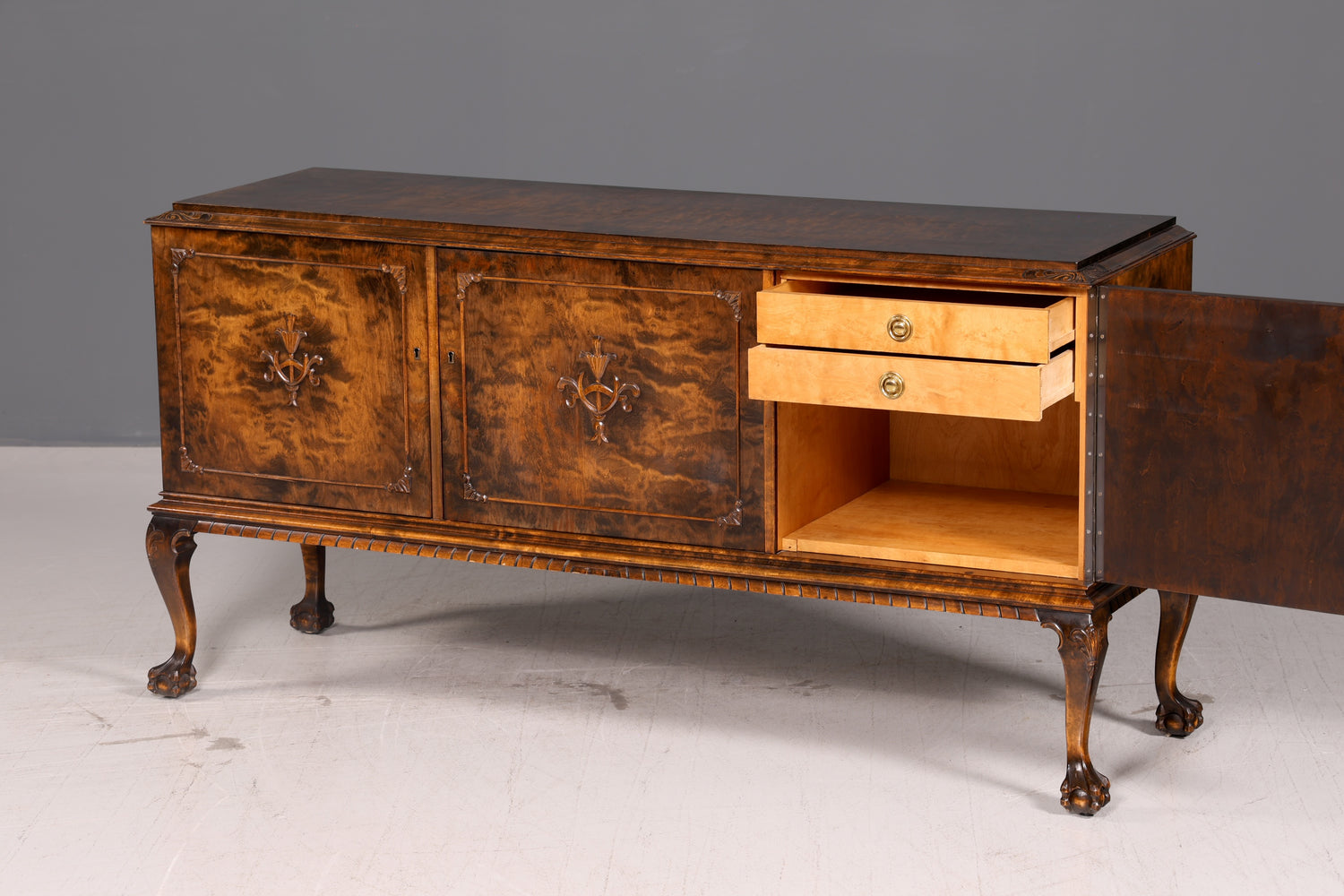 Wunderschönes Original Art Deco Sideboard Schrank TV Kommode um 1930 Chippendale Massivholz