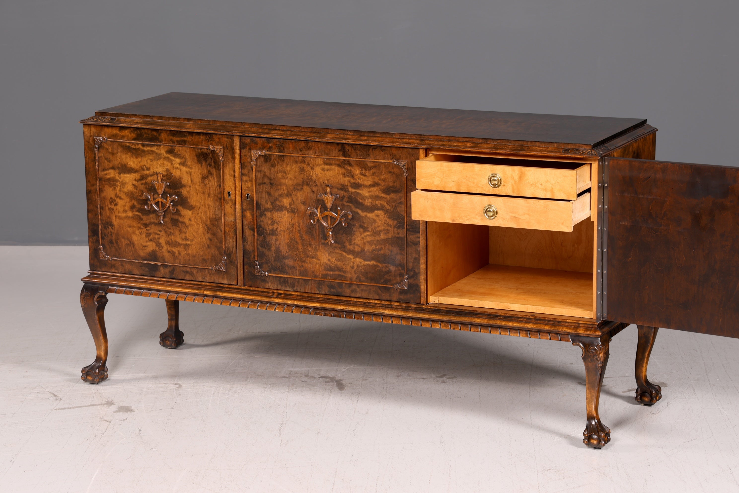 Wunderschönes Original Art Deco Sideboard Schrank TV Kommode um 1930 Chippendale Massivholz