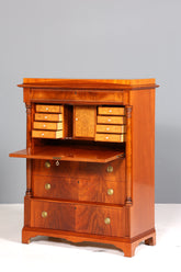 Stilvoller Sekretär im Biedermeier Stil Englisch Kommode Antik Bürokommode