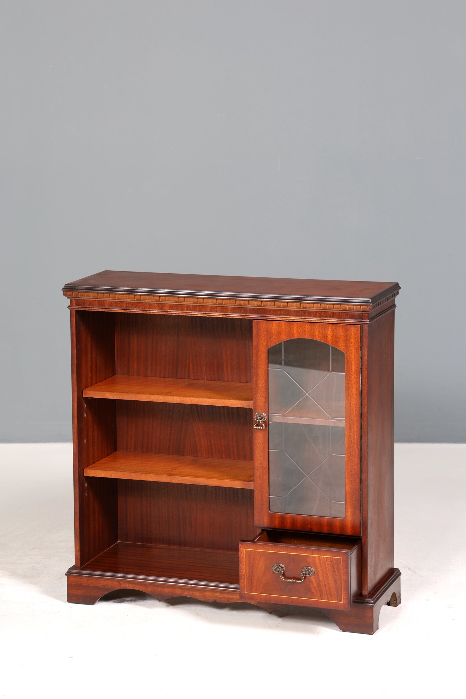 Wunderschönes Englisches Bücherregal Antik Regal Bookshelf englisch Buchablage 60s Vitrine