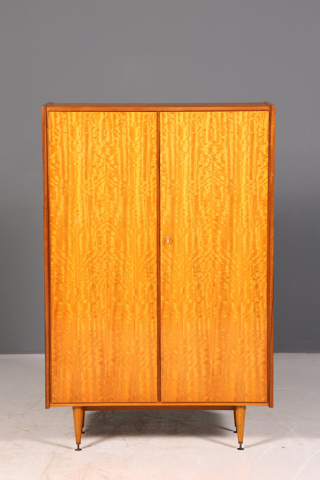 Traumhafter Mid Century Kleiderschrank Vintage Schrank Retro Wäscheschrank 60er Echt Holz
