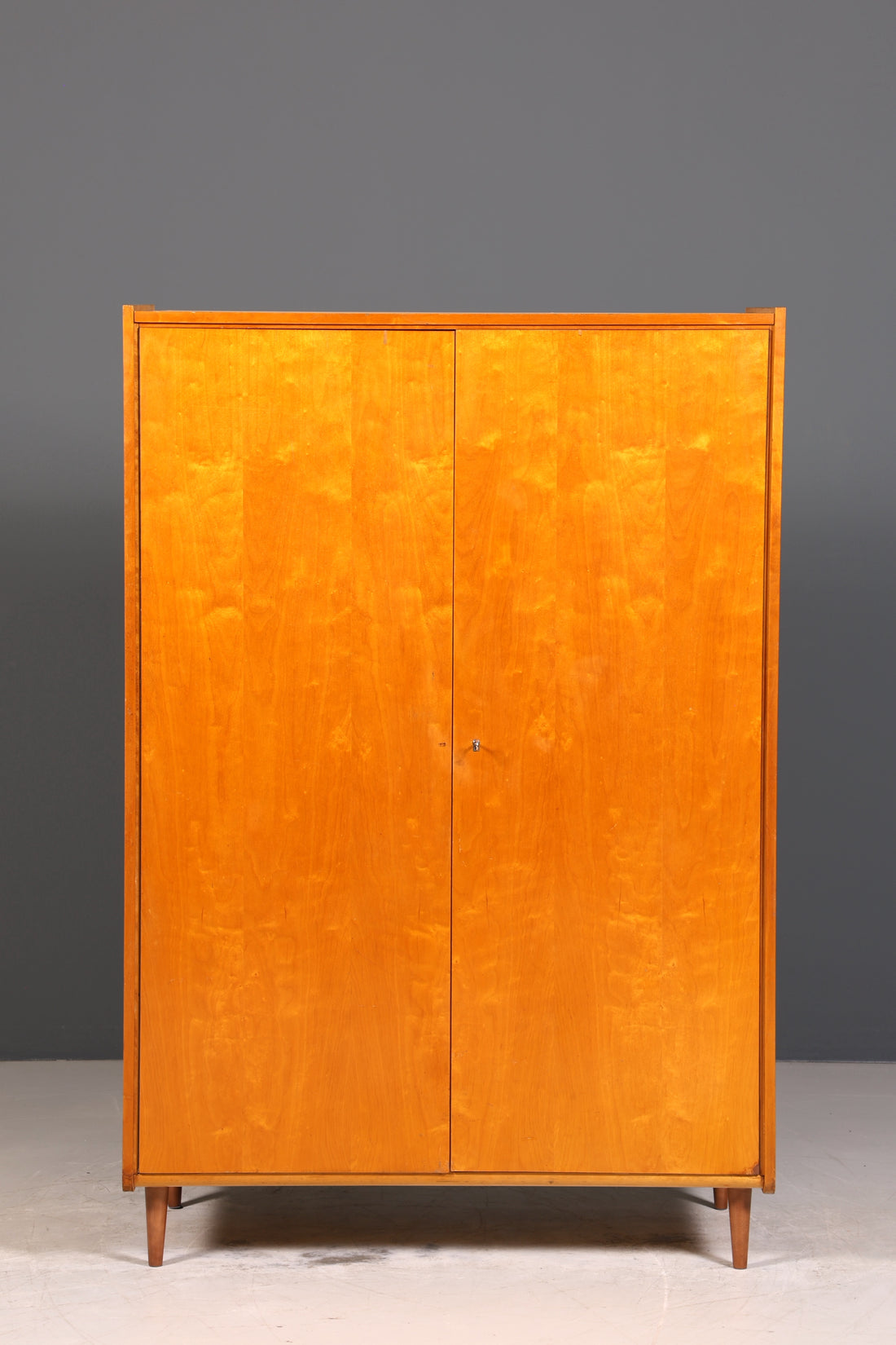 Traumhafter Mid Century Kleiderschrank Vintage Schrank Retro Wäscheschrank