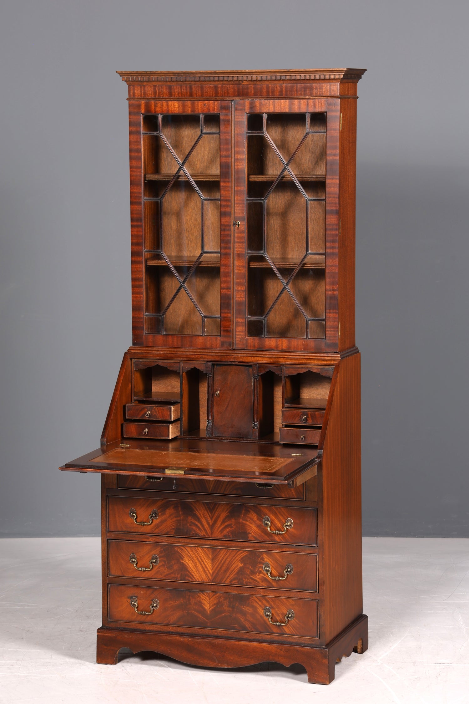 F973 Finish cm Wunderschöner Englischer Sekretär Büro Aufsatzsekretär Antik 60S Vitrinen Schrank UK