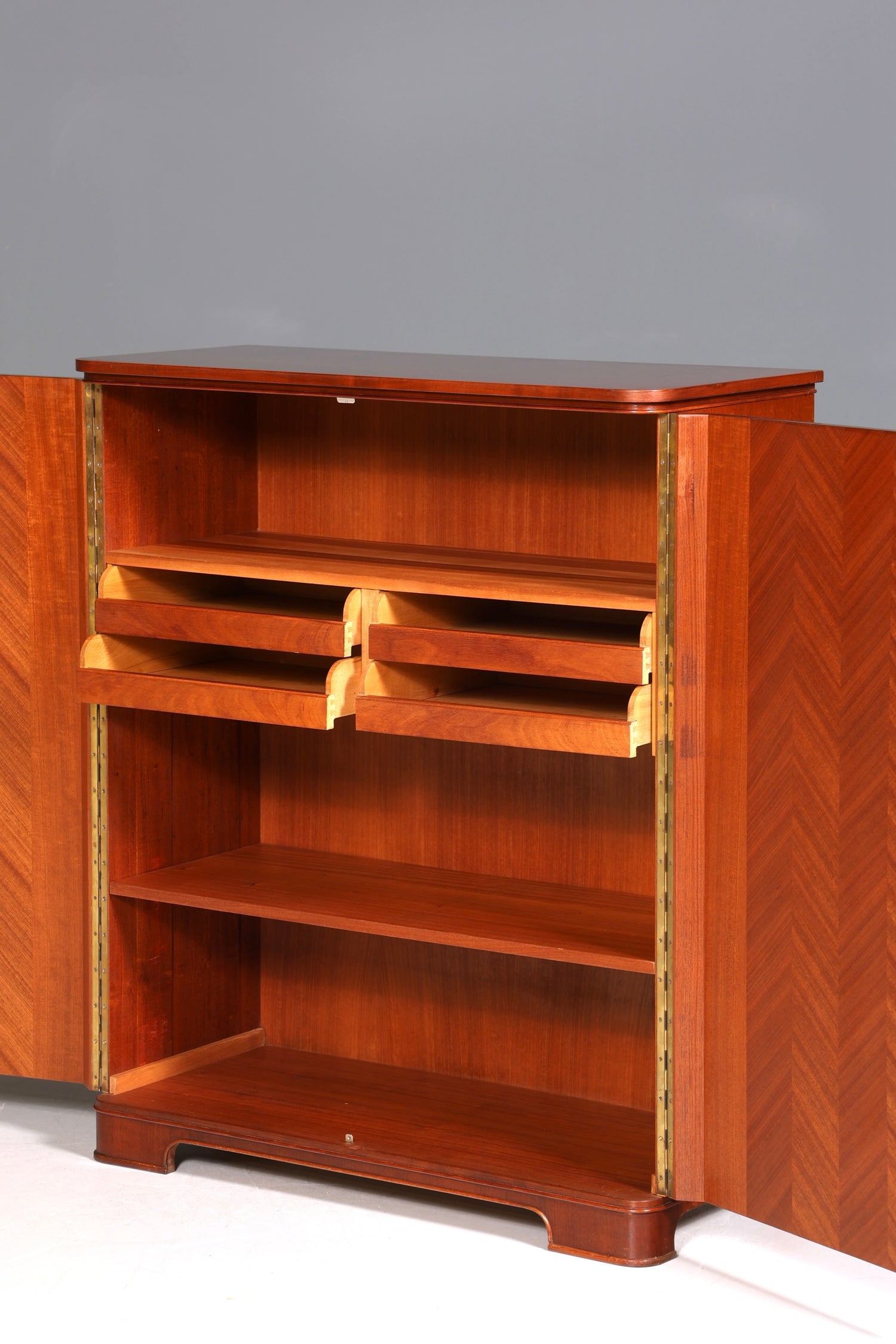 Wunderschöner Mid Century Schrank 60er Jahre Wäscheschrank Aktenschrank Kommode